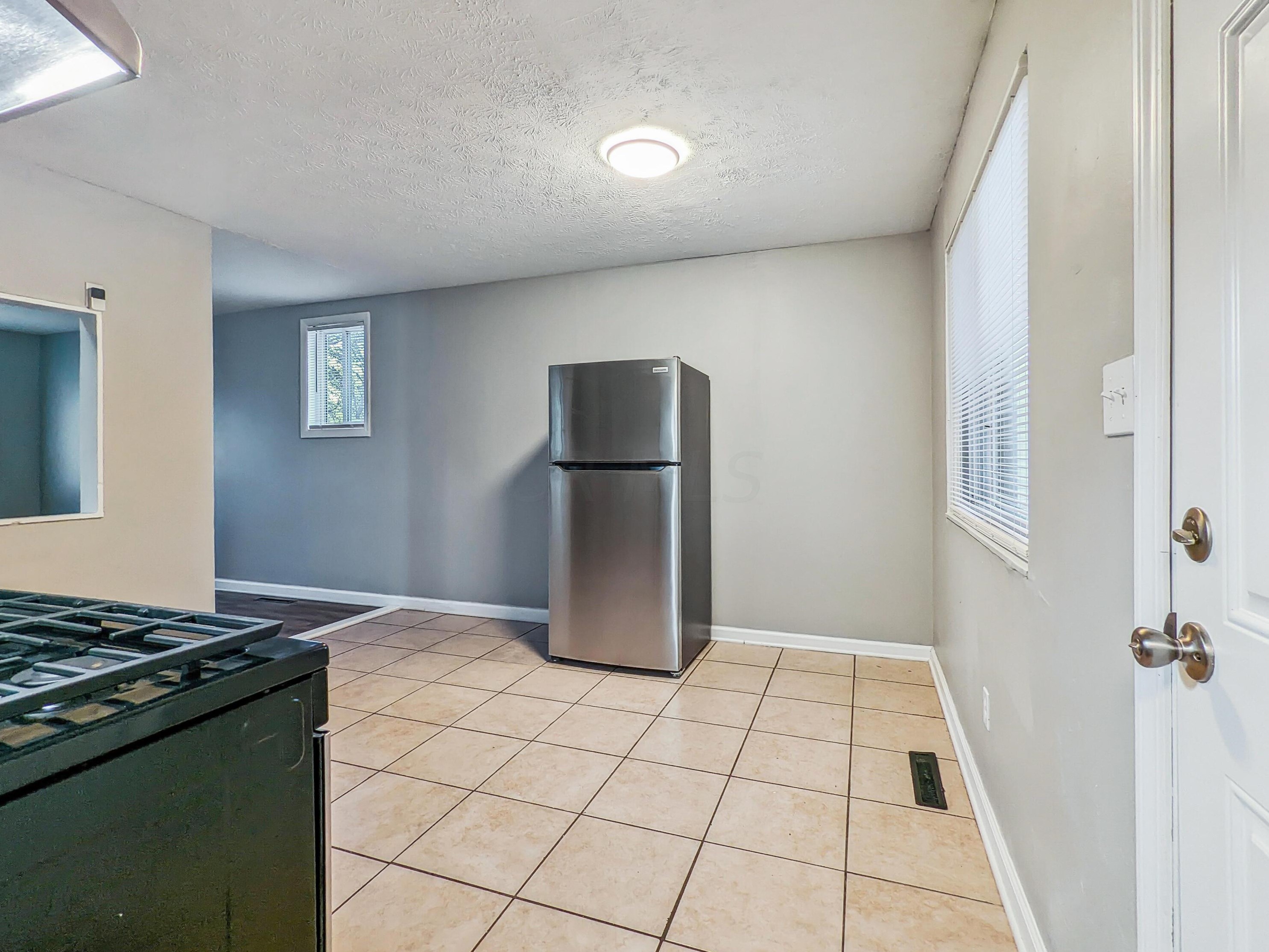 1639 Burley Dr, Columbus OH  43207-2705 exterior