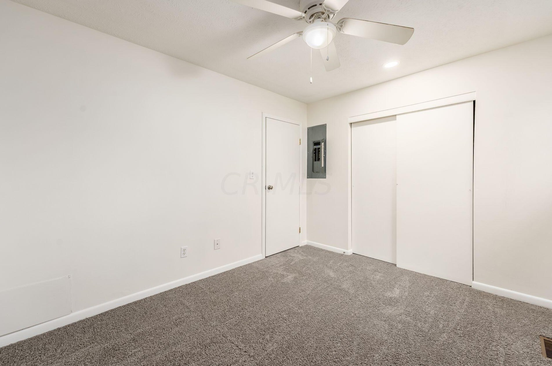 2472 Natchez Dr, Columbus OH 43209-3306 exterior