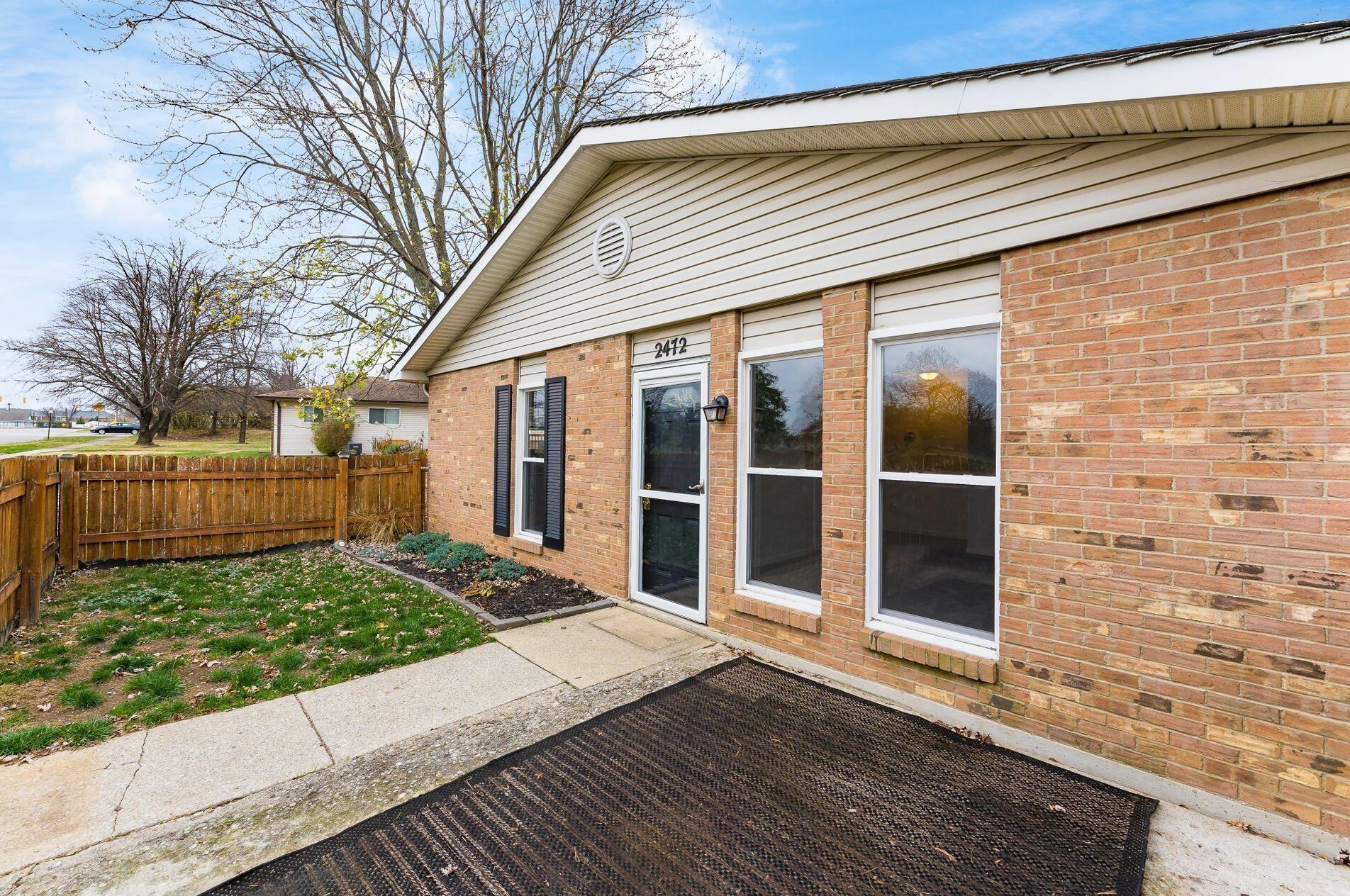 2472 Natchez Dr, Columbus OH 43209-3306 exterior