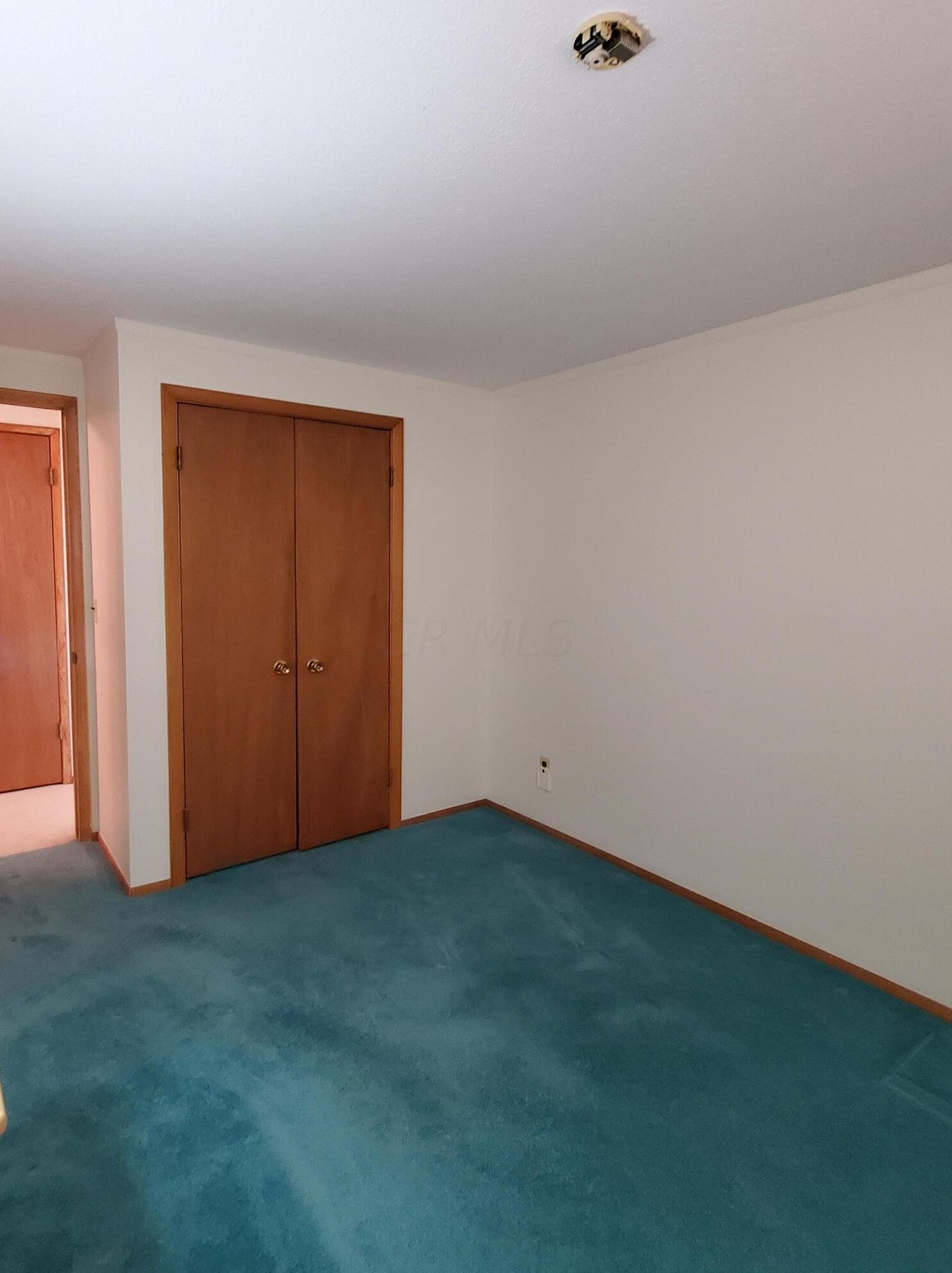 855 Harwood Dr, Columbus OH 43228-2958 exterior