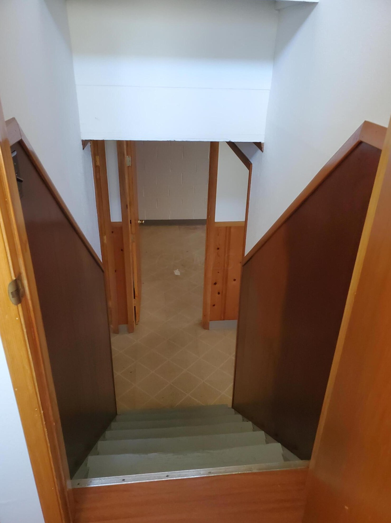 855 Harwood Dr, Columbus OH 43228-2958 exterior