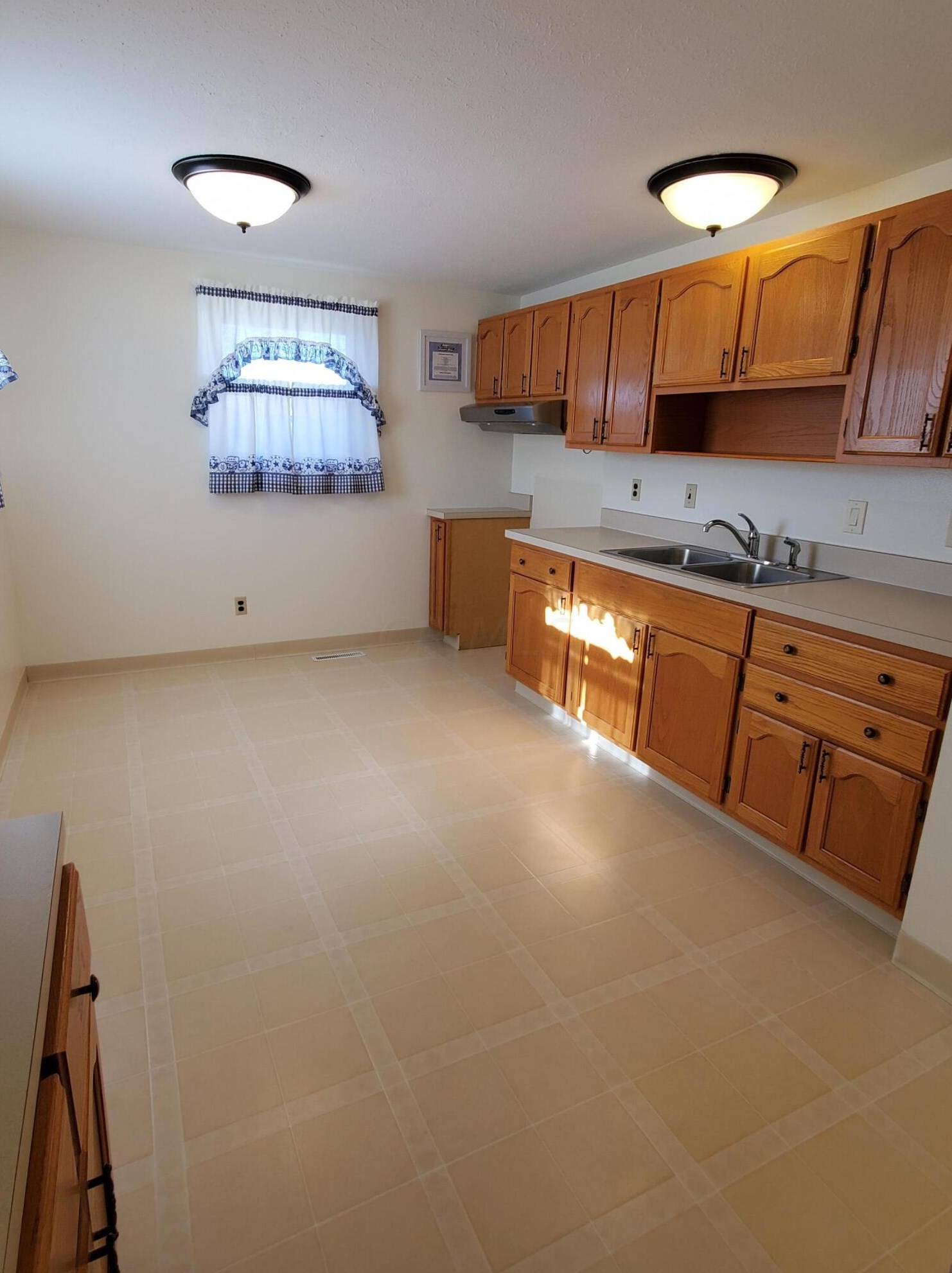 855 Harwood Dr, Columbus OH 43228-2958 exterior