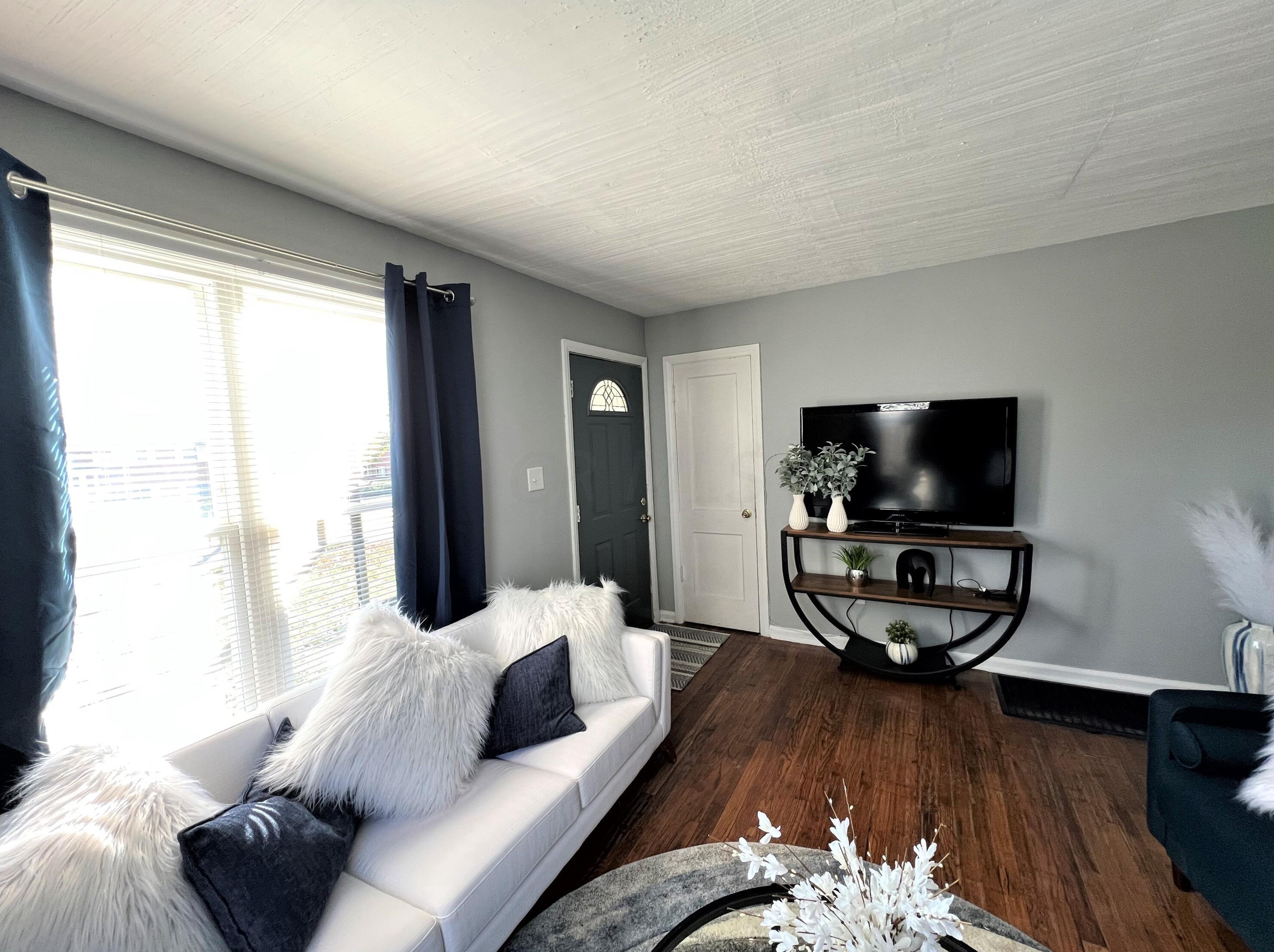 2162 Mound St, Columbus OH 43223-2051 exterior