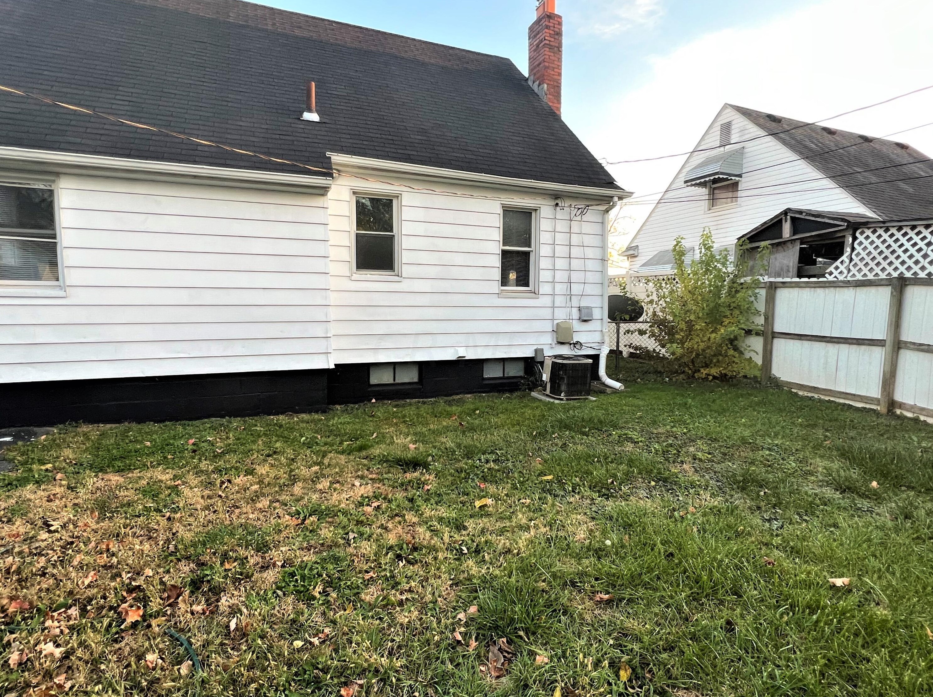 2162 Mound St, Columbus OH 43223-2051 exterior