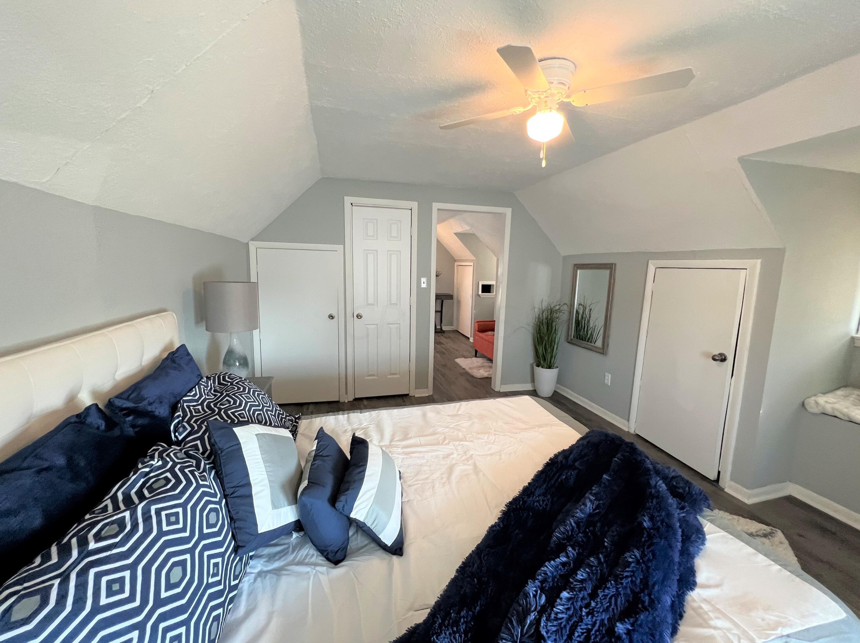 2162 Mound St, Columbus OH 43223-2051 exterior