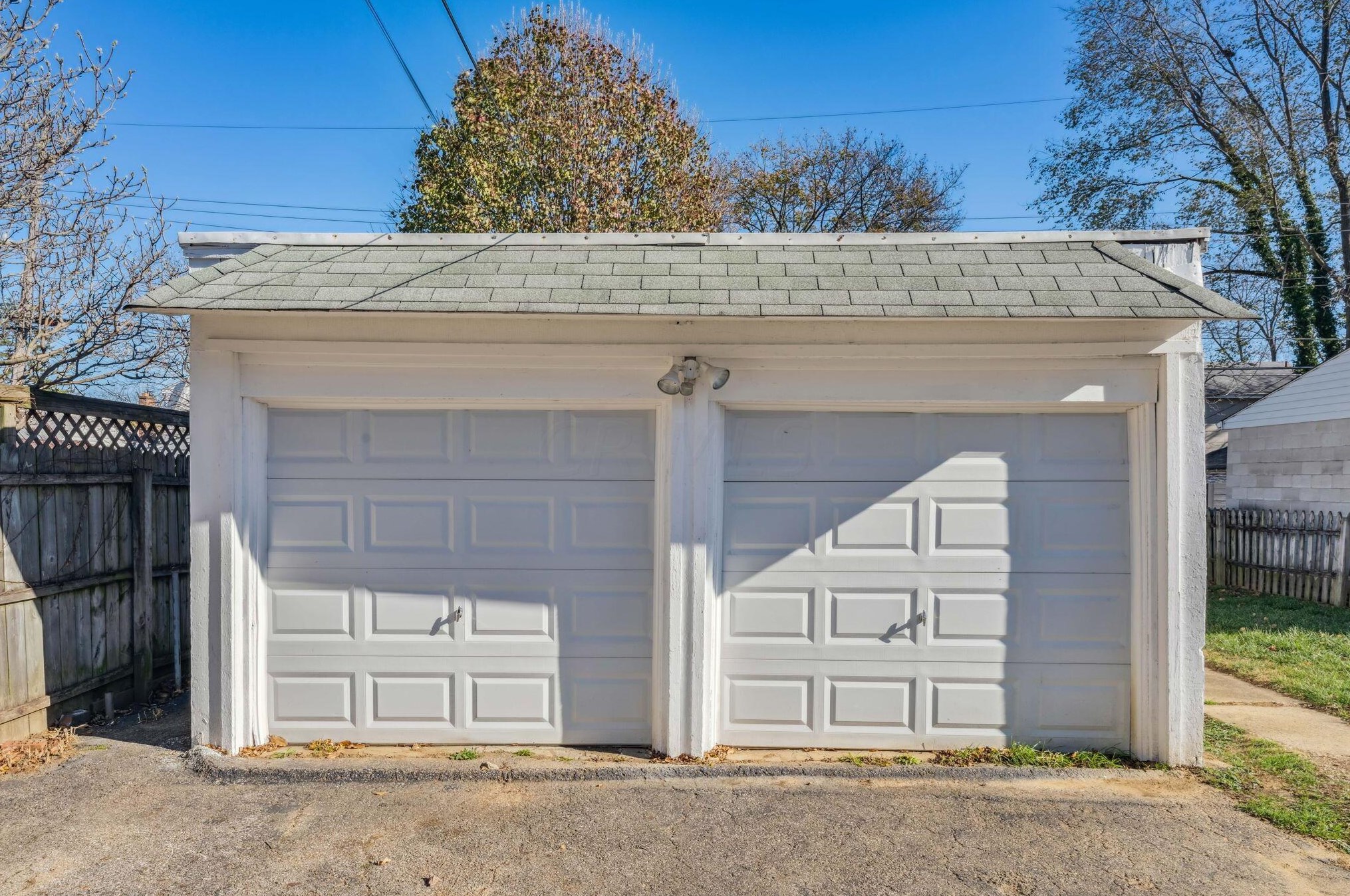 150 Brinker Ave, Columbus OH 43204-1367 exterior