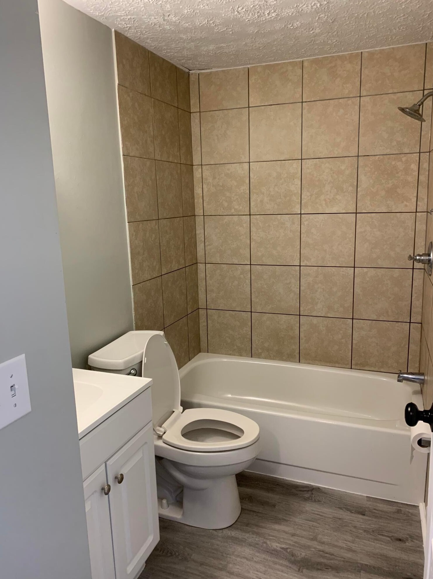 1594-1600 Worthington Row, Columbus OH exterior