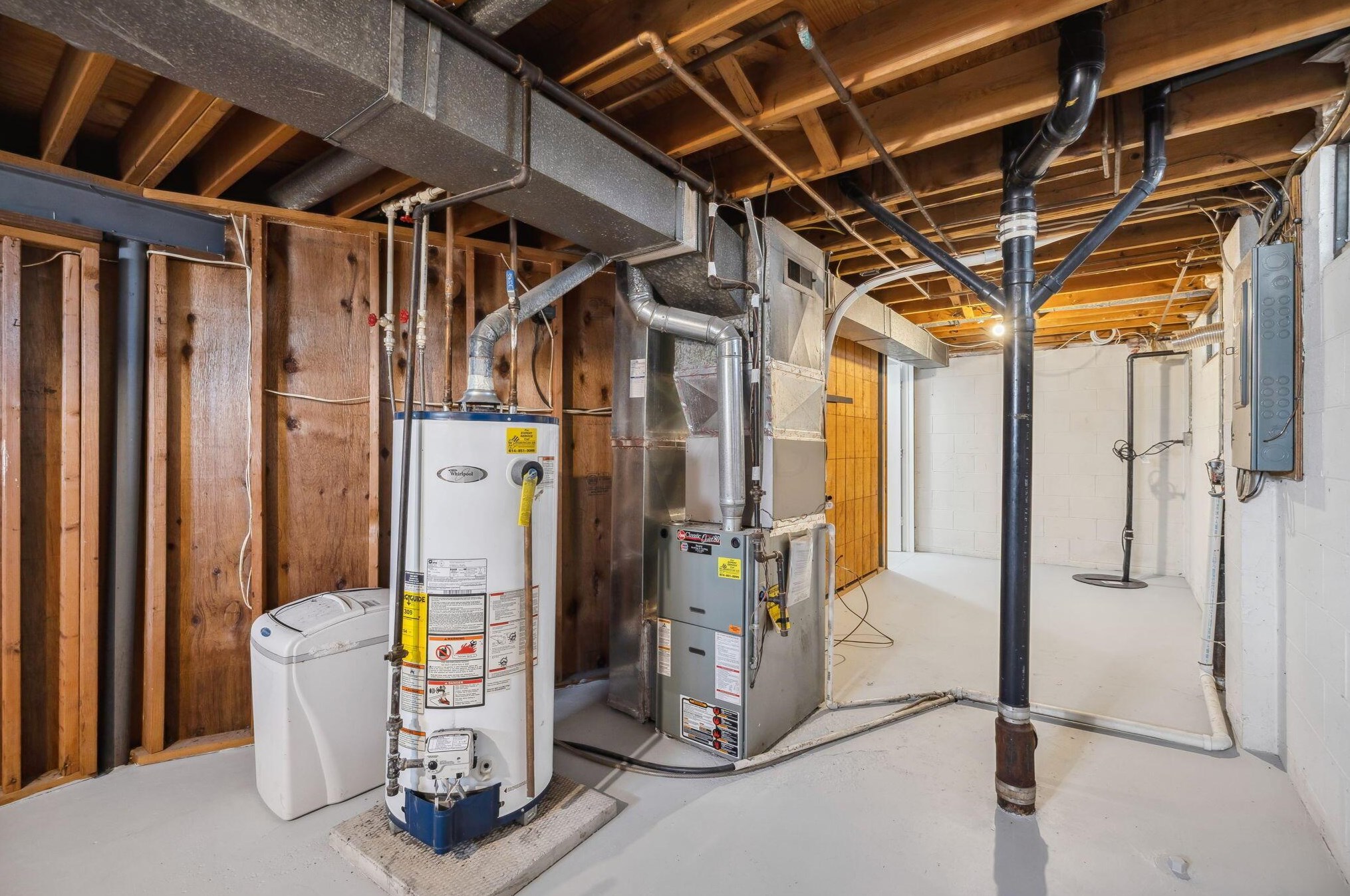 5166 Rutledge Dr, Columbus OH 43232-5853 exterior