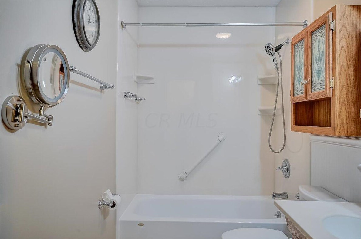 5003 Fishburn St, Columbus OH 43207-5041 exterior