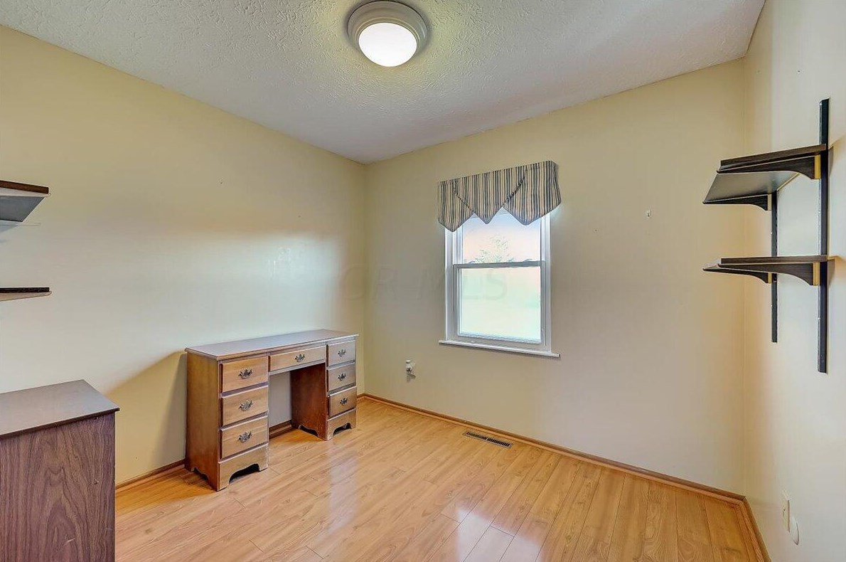 5003 Fishburn St, Columbus OH 43207-5041 exterior