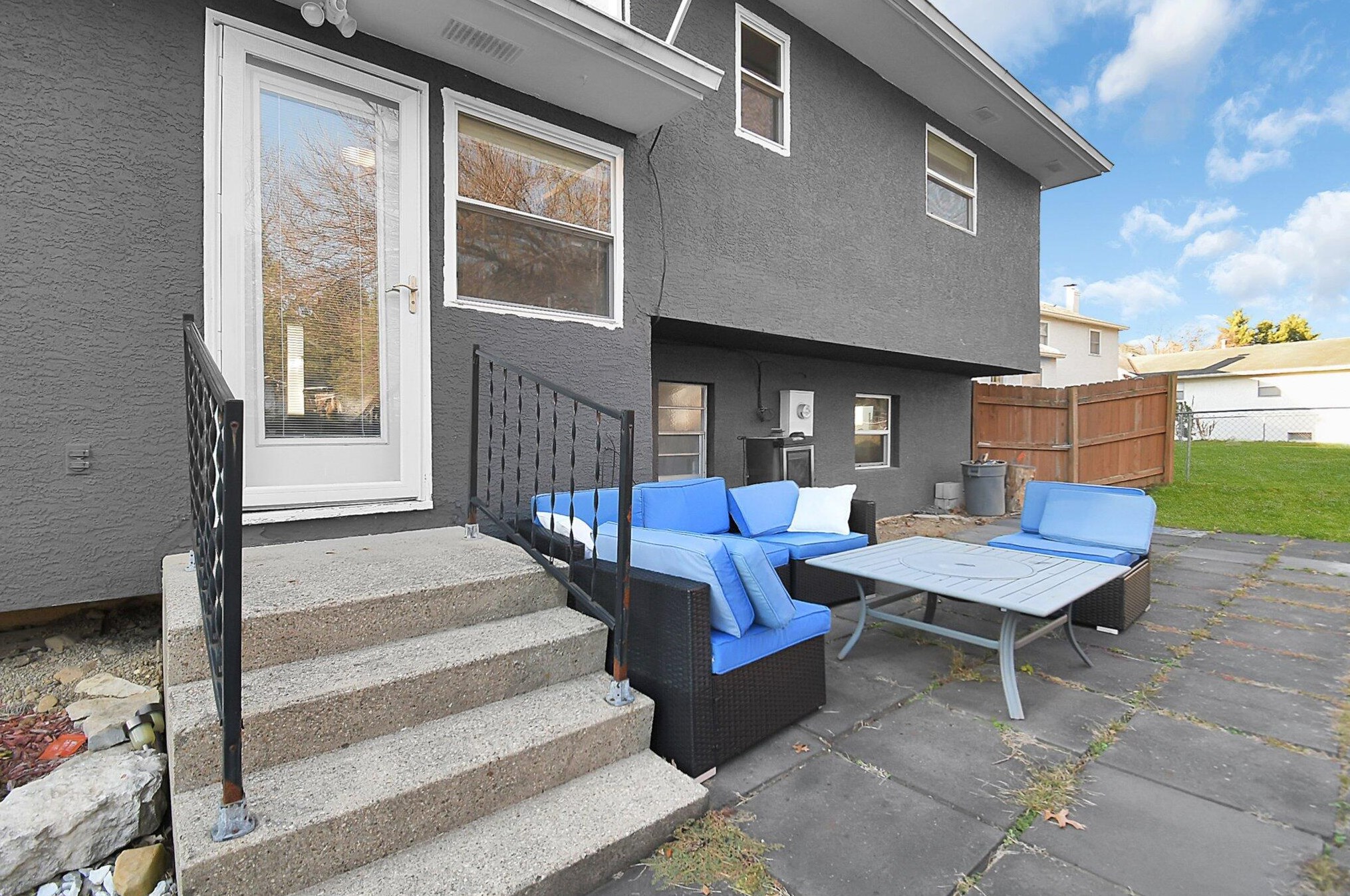 1916 Birkdale Dr, Columbus OH 43232-3062 exterior