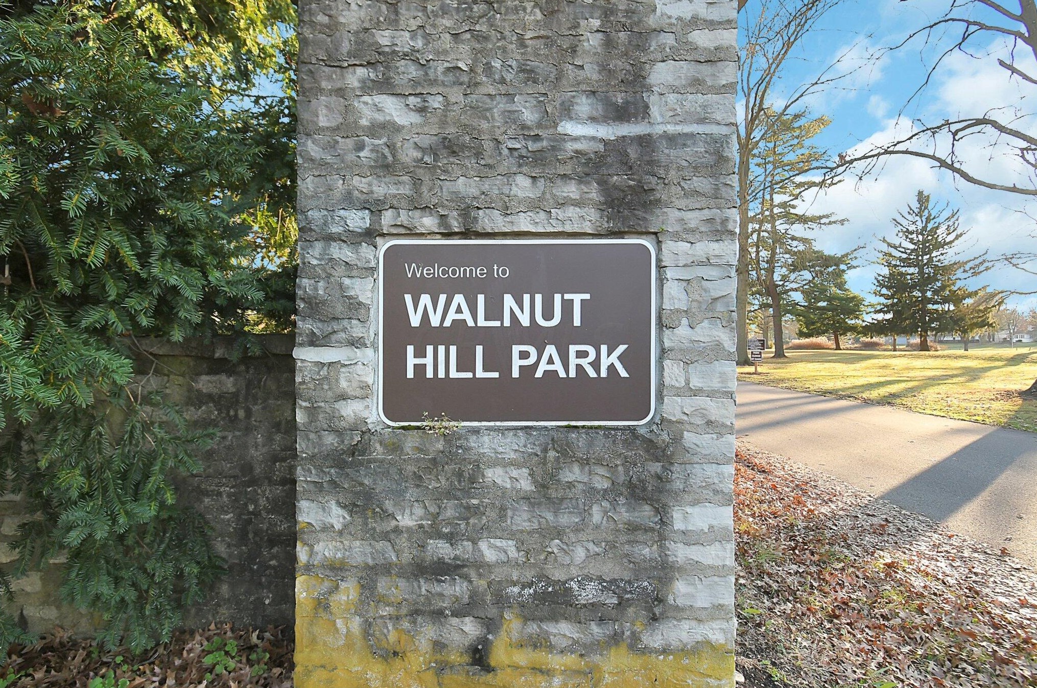 1916 Birkdale Dr, Columbus OH 43232-3062 exterior