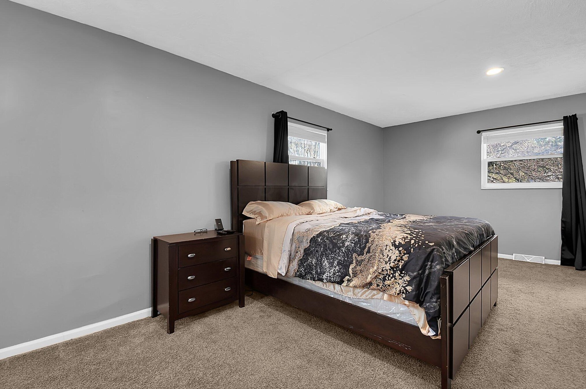 1916 Birkdale Dr, Columbus OH 43232-3062 exterior