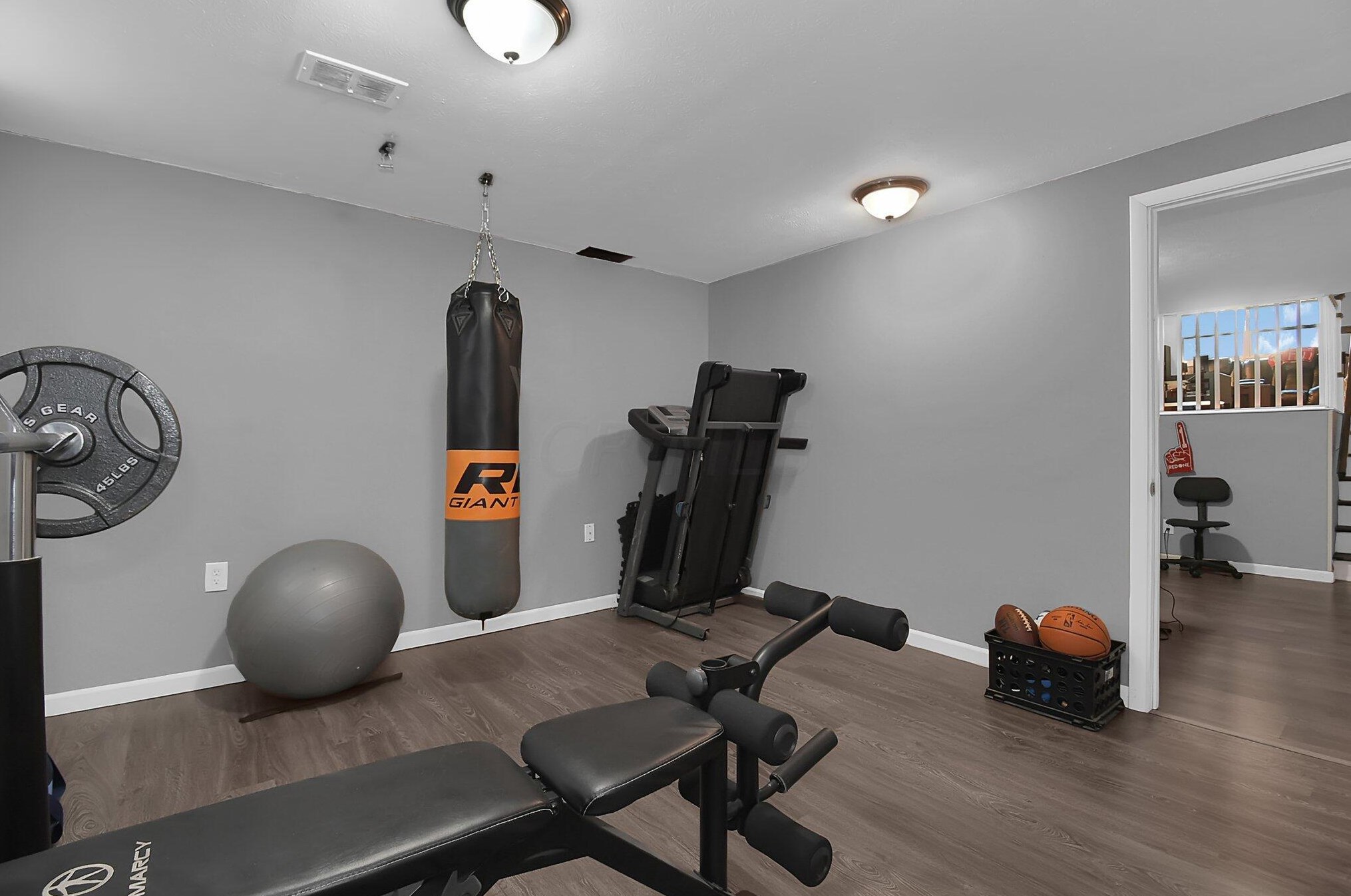 1916 Birkdale Dr, Columbus OH 43232-3062 exterior