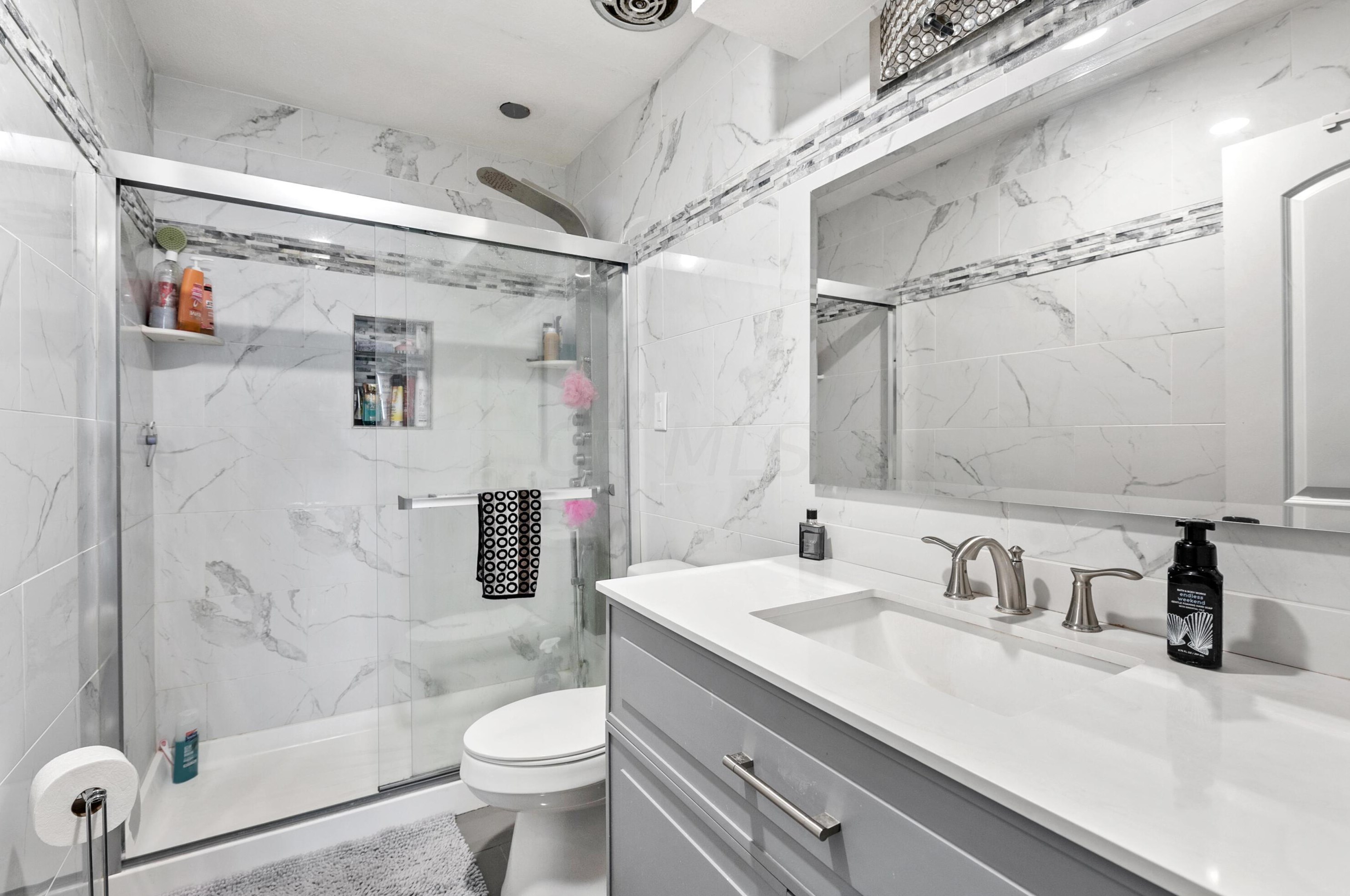 2103 Scenic Dr, Lancaster OH 43130-1163 exterior