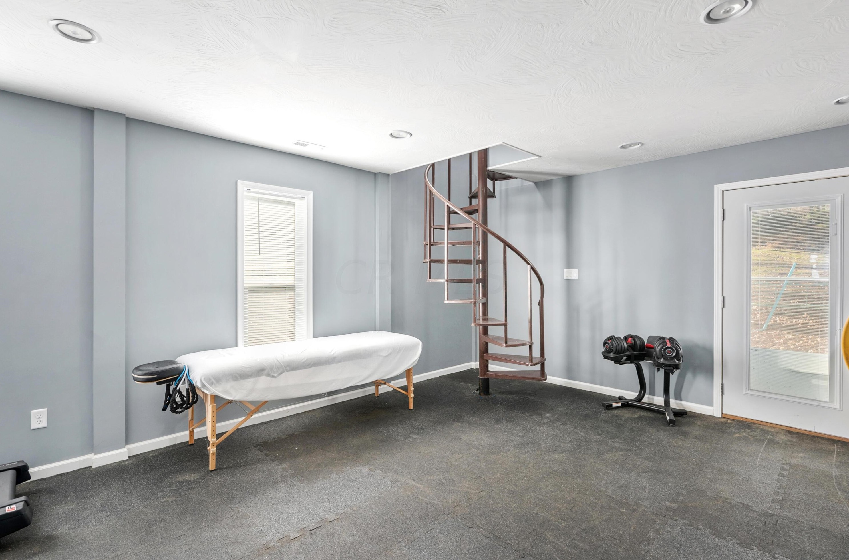 2103 Scenic Dr, Lancaster OH 43130-1163 exterior