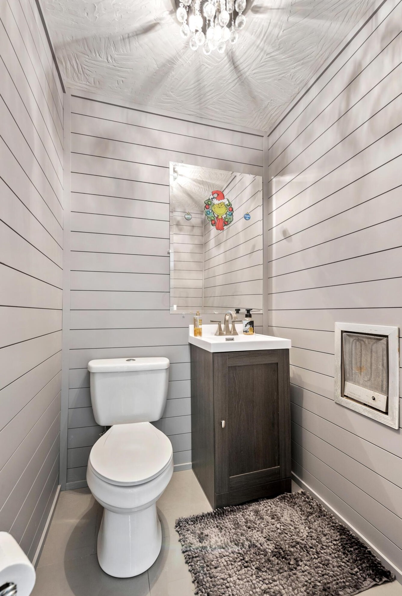 2103 Scenic Dr, Lancaster OH 43130-1163 exterior