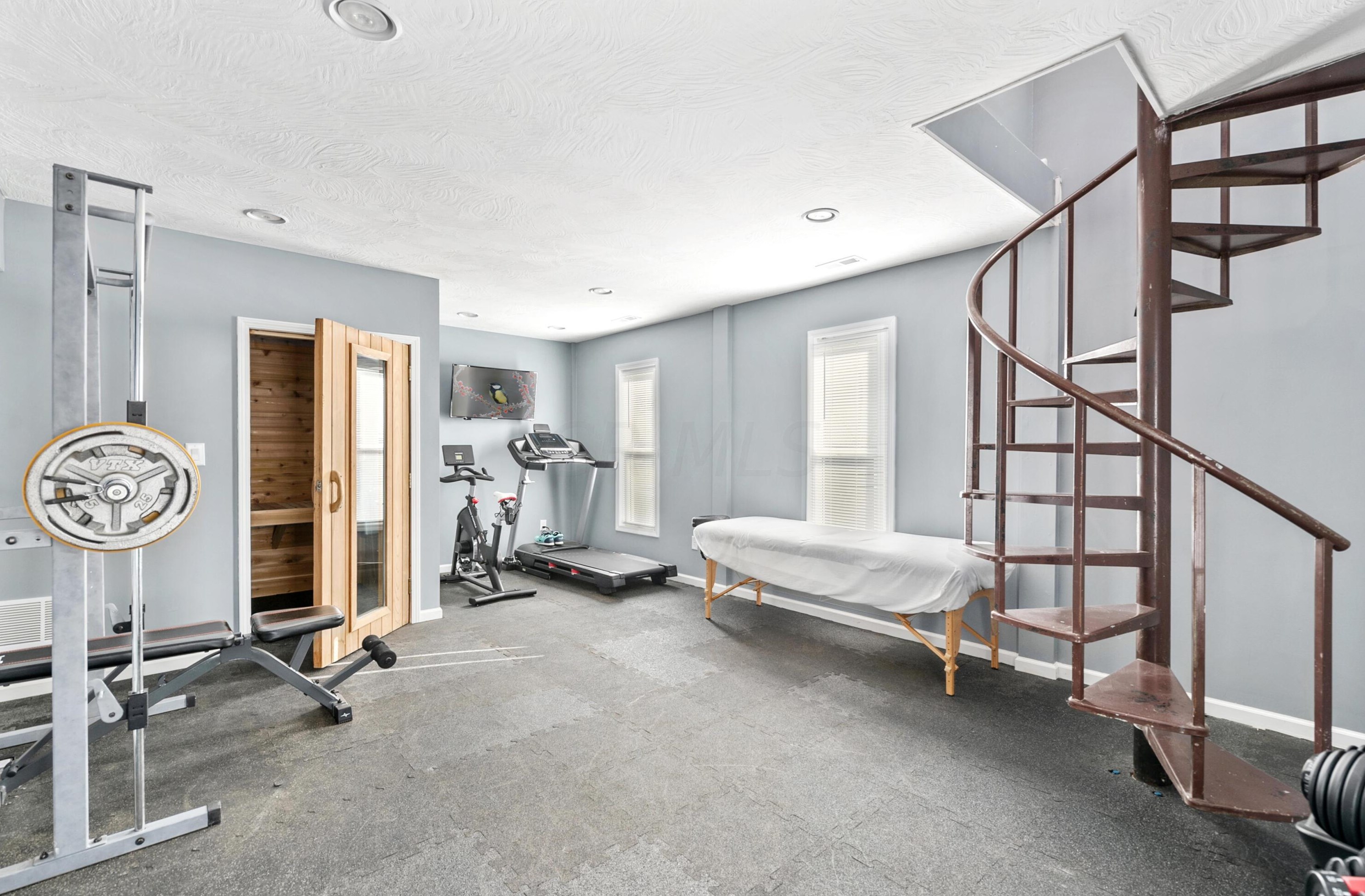 2103 Scenic Dr, Lancaster OH 43130-1163 exterior