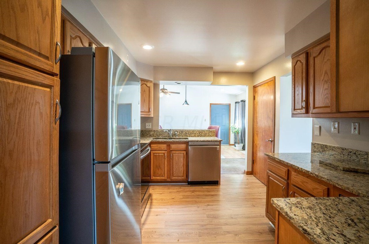 1810 Hague Ave, Columbus OH 43204-1619 exterior