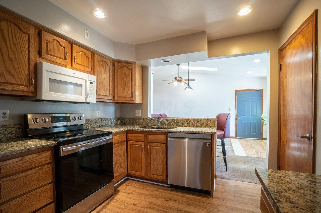 1810 Hague Ave, Columbus OH 43204-1619 exterior