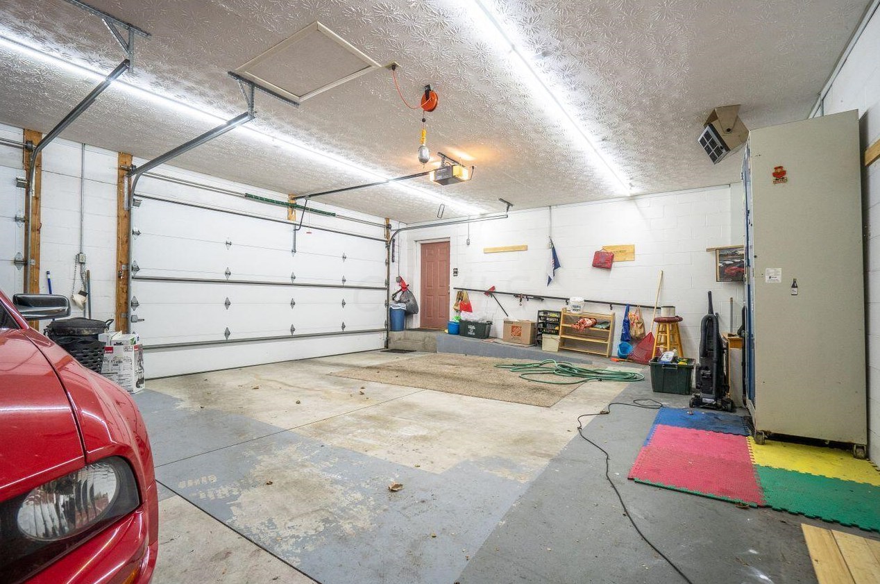 1810 Hague Ave, Columbus OH 43204-1619 exterior