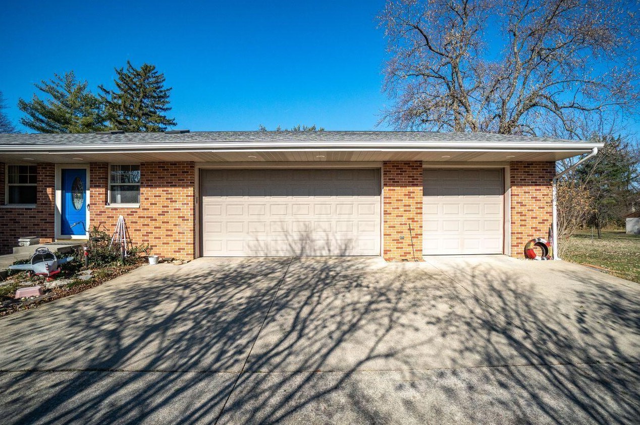 1810 Hague Ave, Columbus OH 43204-1619 exterior