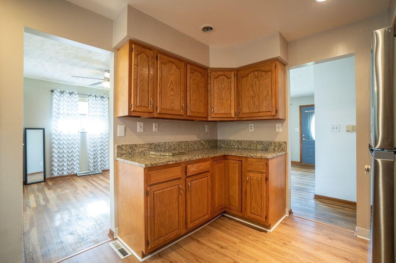 1810 Hague Ave, Columbus OH 43204-1619 exterior