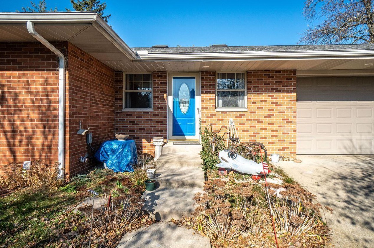 1810 Hague Ave, Columbus OH 43204-1619 exterior