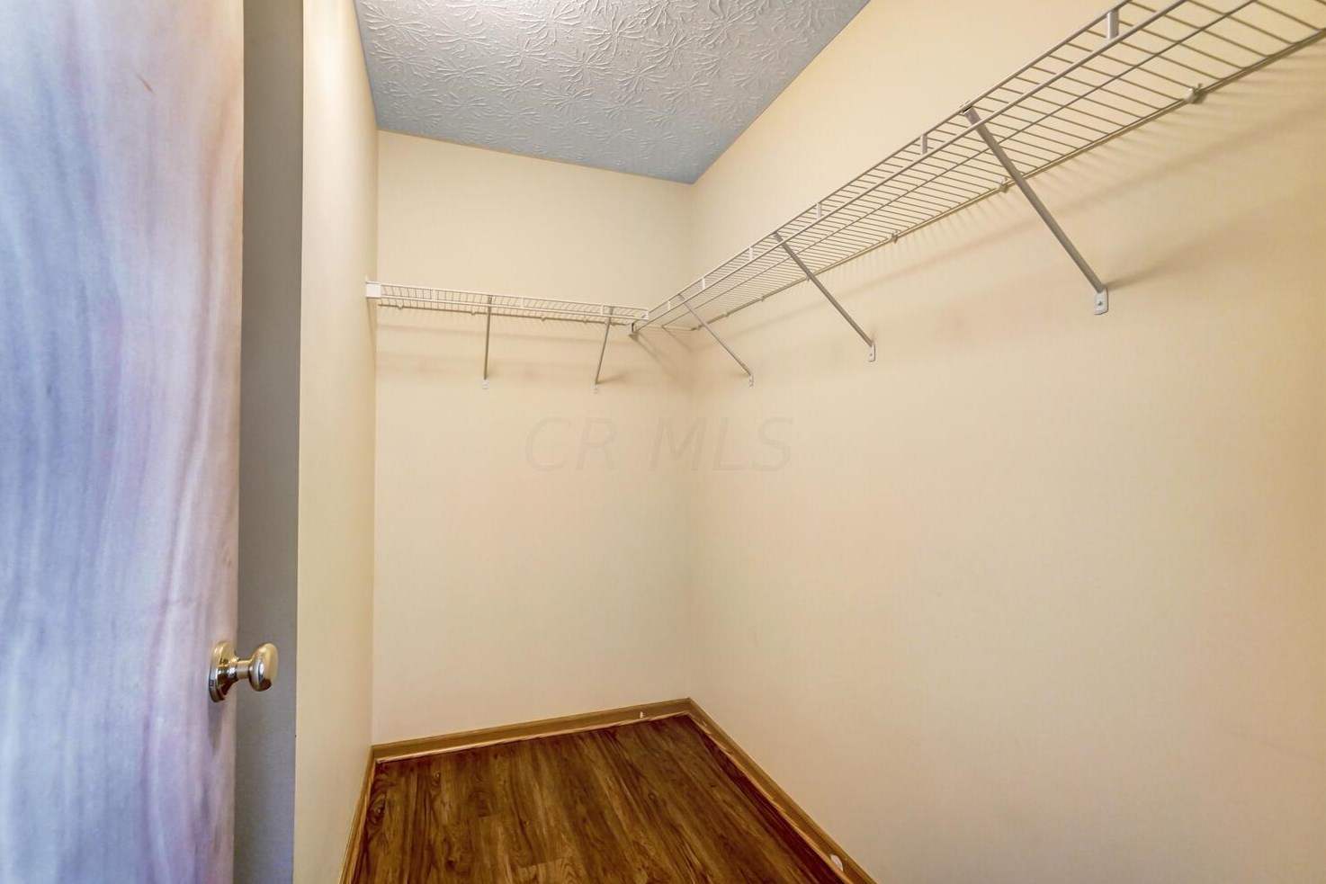 94 Richard Ave, Ashville OH  43103-9000 exterior