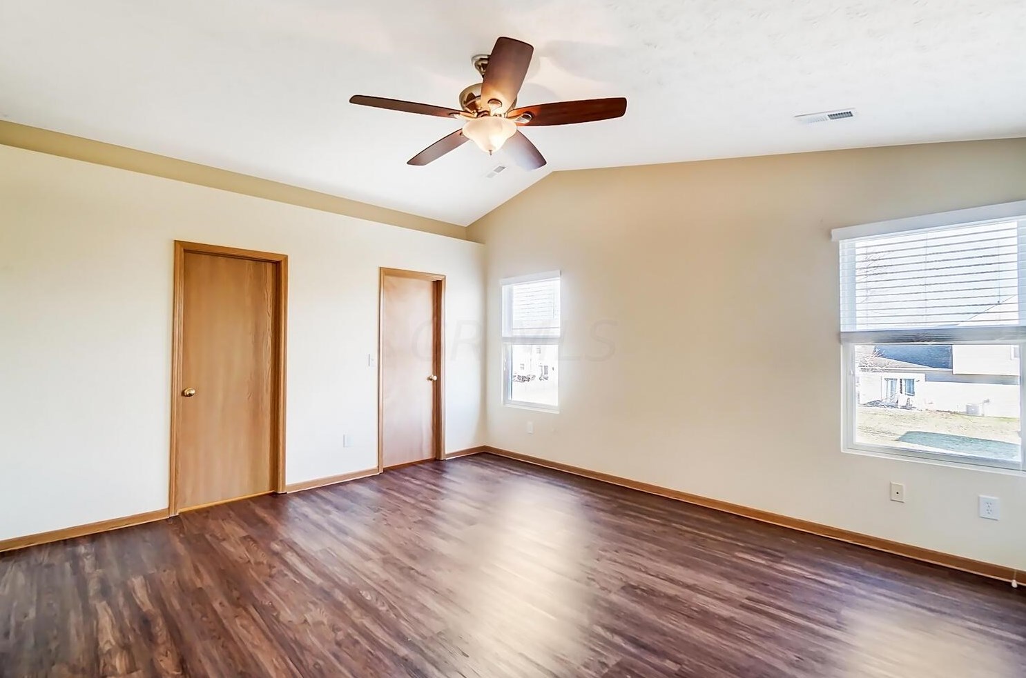 94 Richard Ave, Ashville OH  43103-9000 exterior