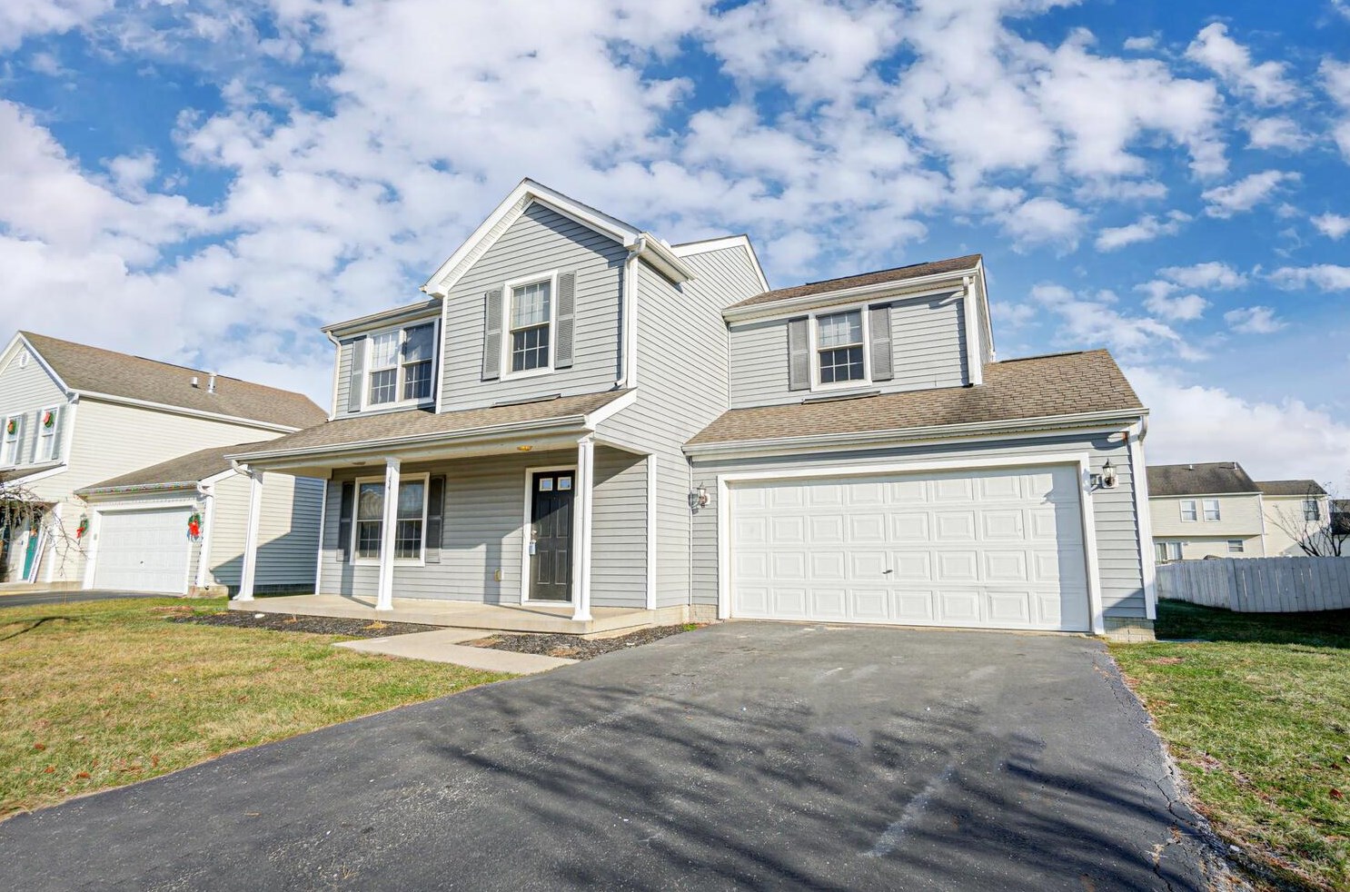 94 Richard Ave, Ashville OH  43103-9000 exterior