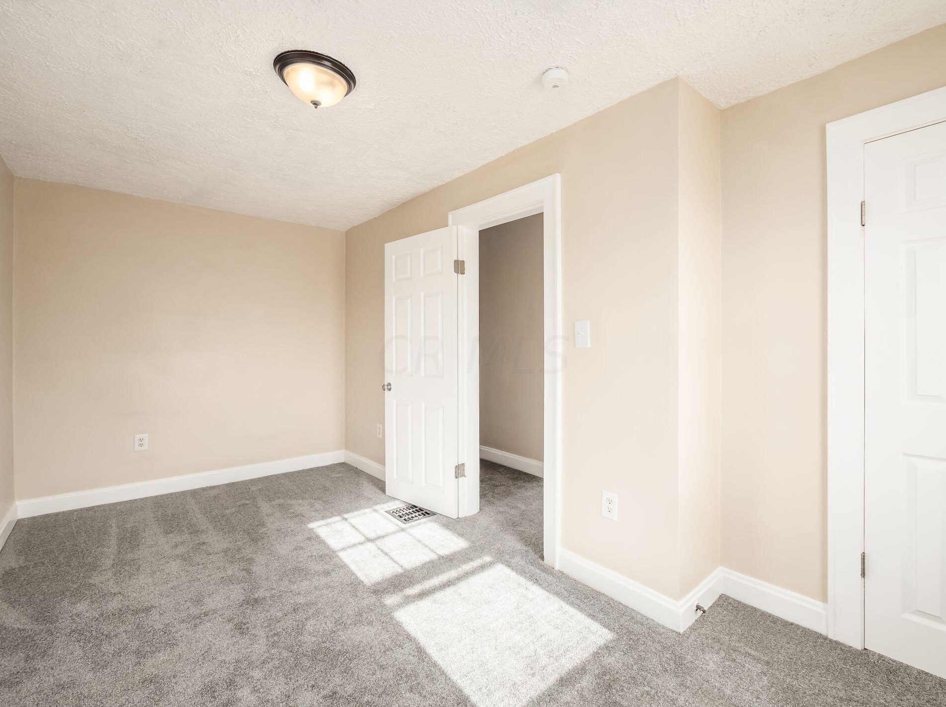 87 Yale Ave, Columbus OH 43223-1344 exterior