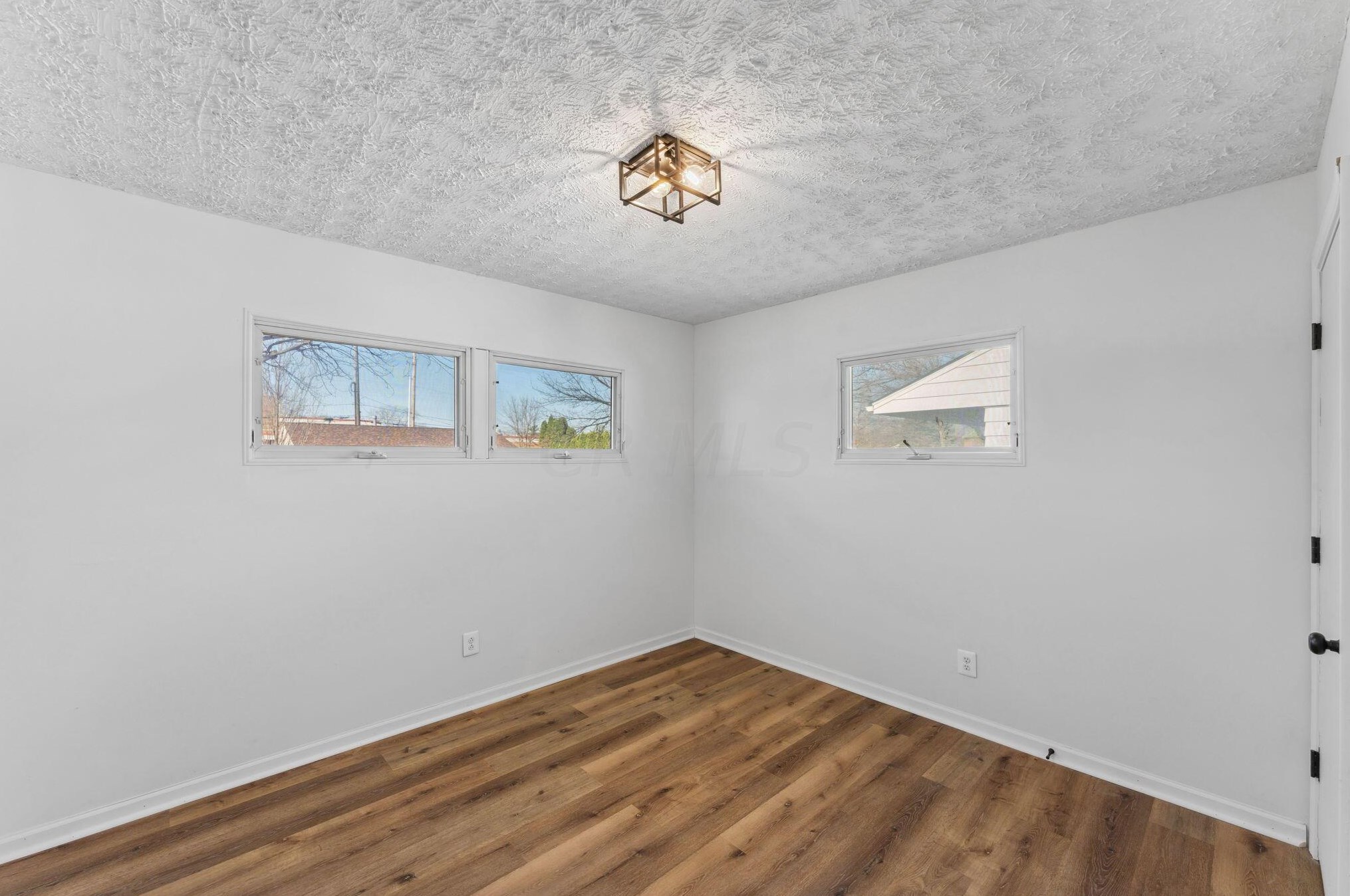 96 Weyant Ave, Columbus OH 43227-1024 exterior