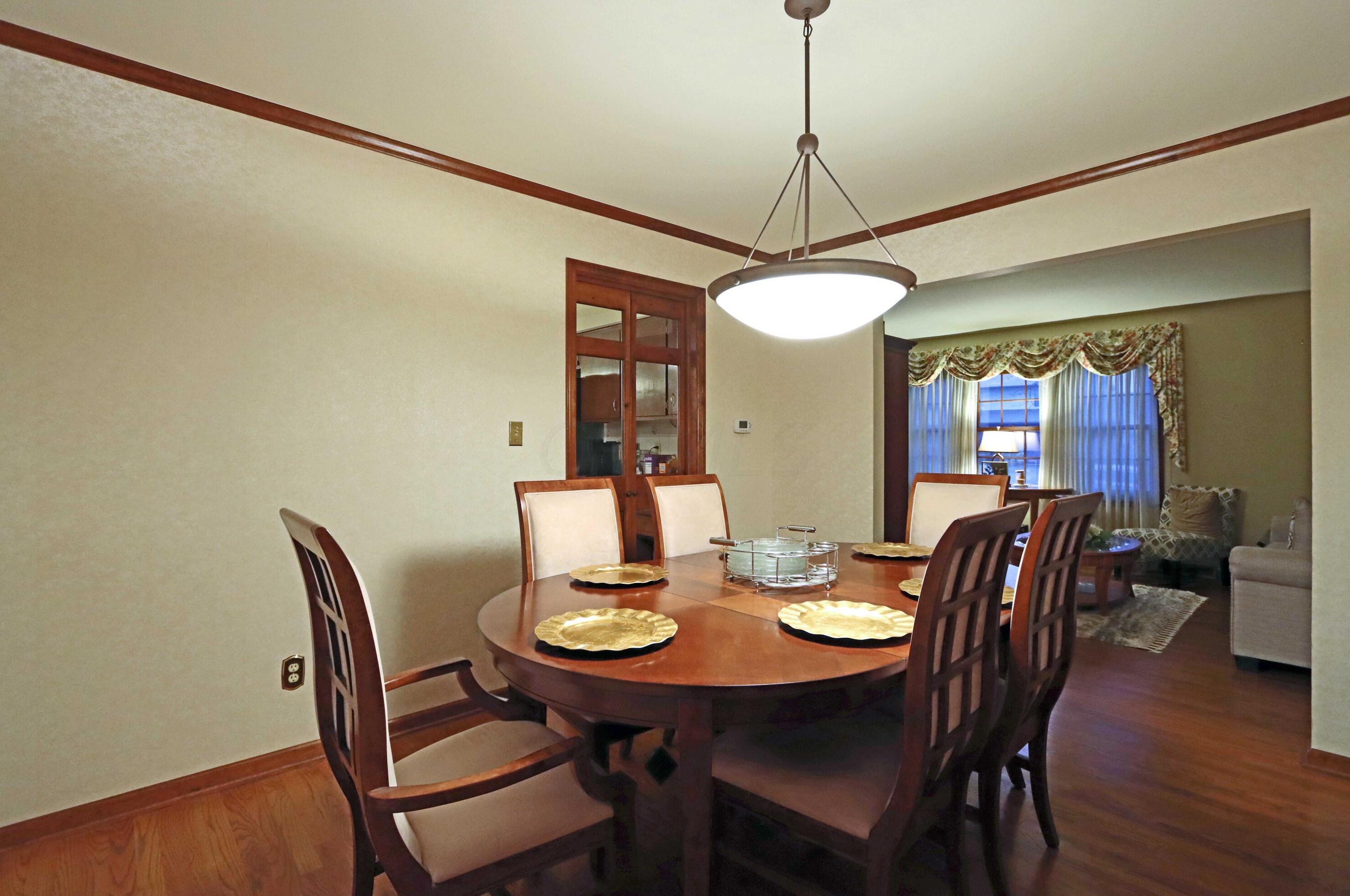 1705 Lynnhurst Rd, Columbus OH 43229-2641 exterior