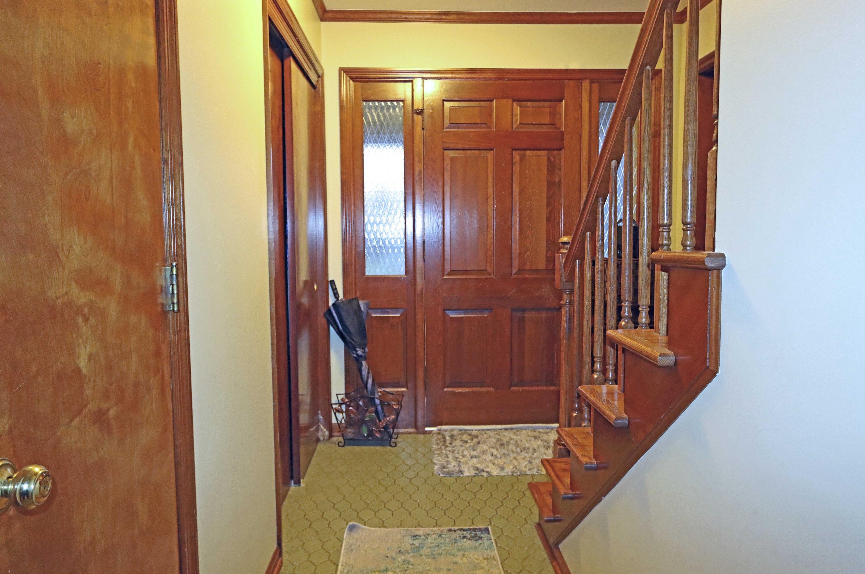 1705 Lynnhurst Rd, Columbus OH 43229-2641 exterior