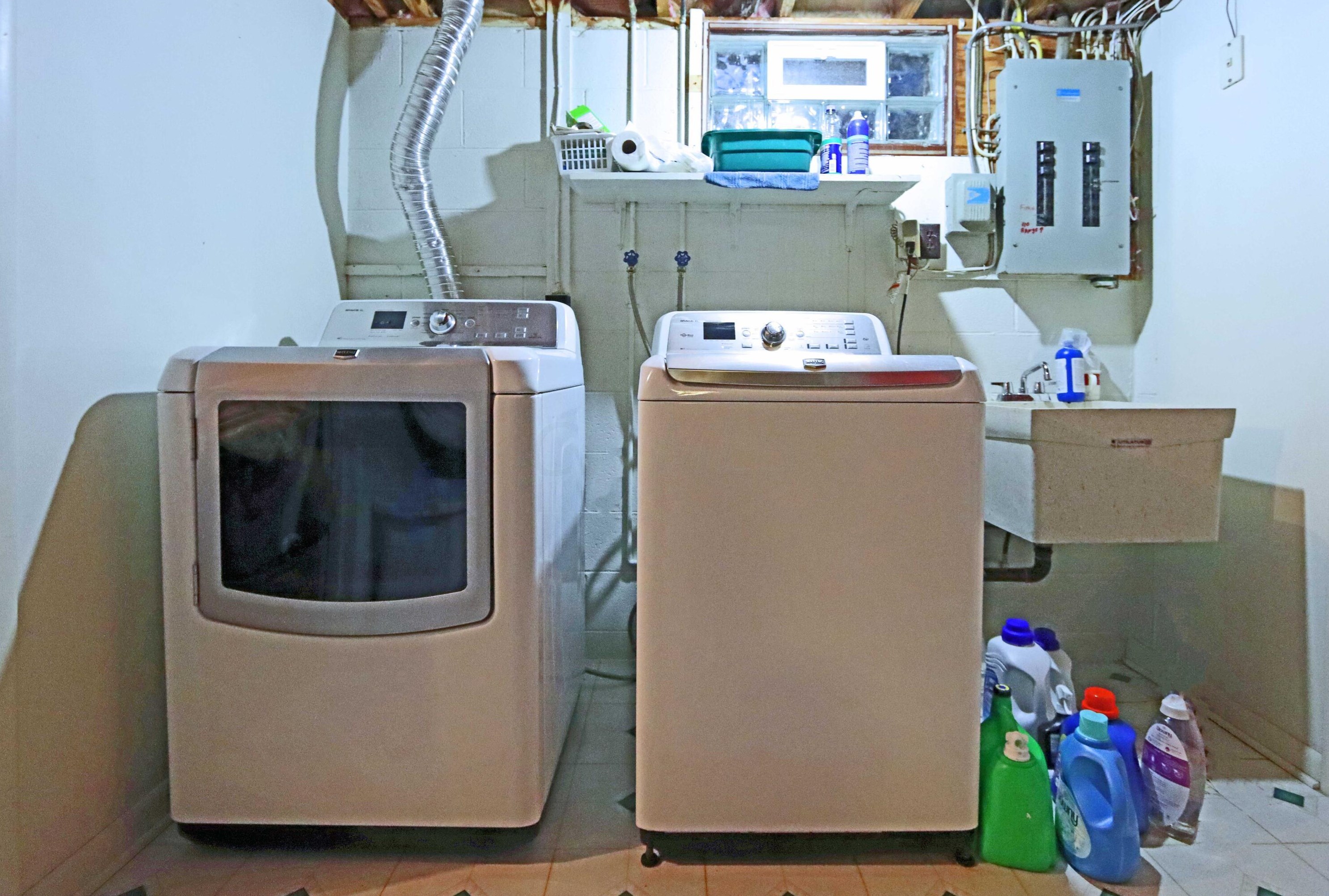 1705 Lynnhurst Rd, Columbus OH 43229-2641 exterior