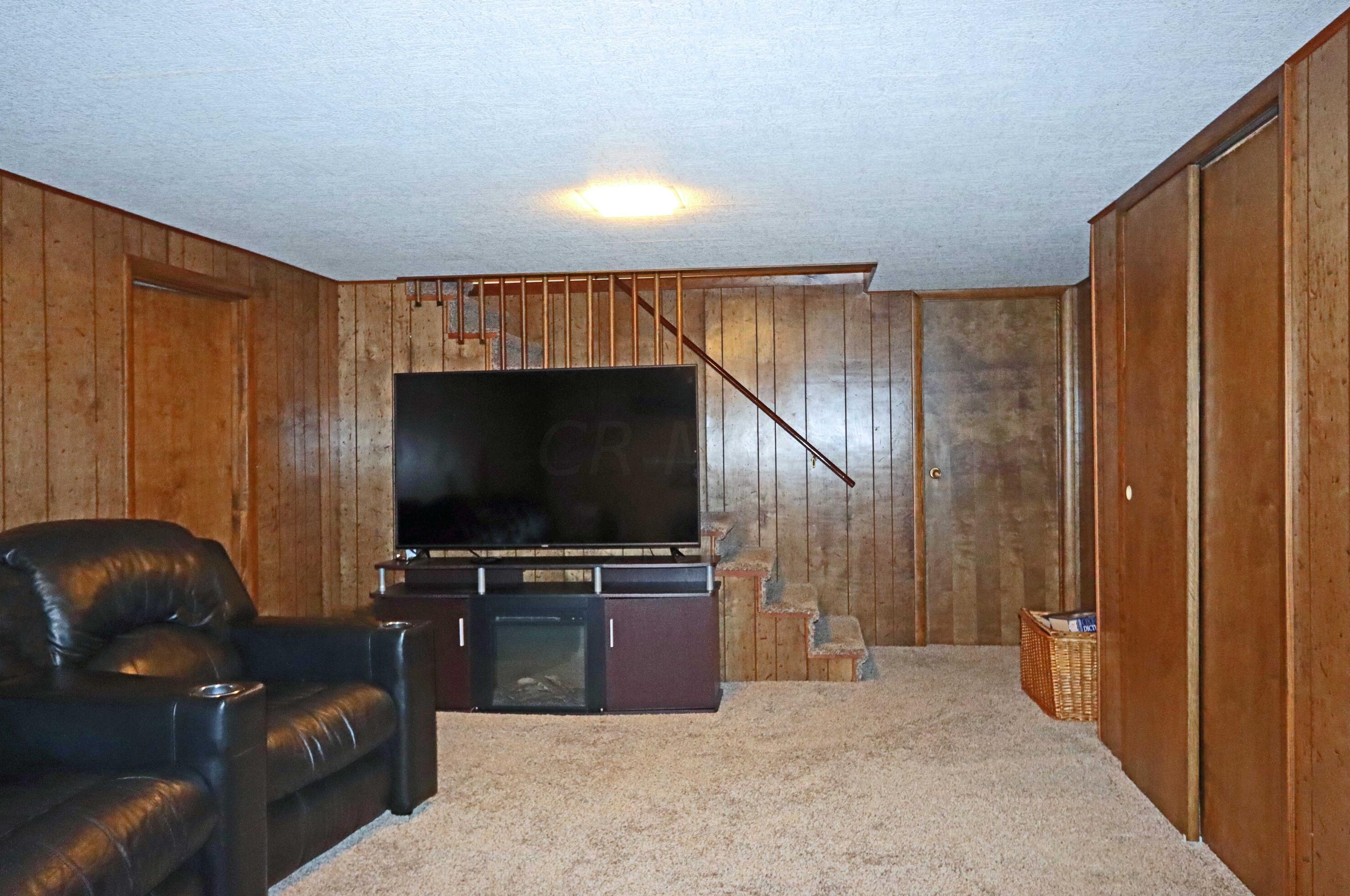 1705 Lynnhurst Rd, Columbus OH 43229-2641 exterior