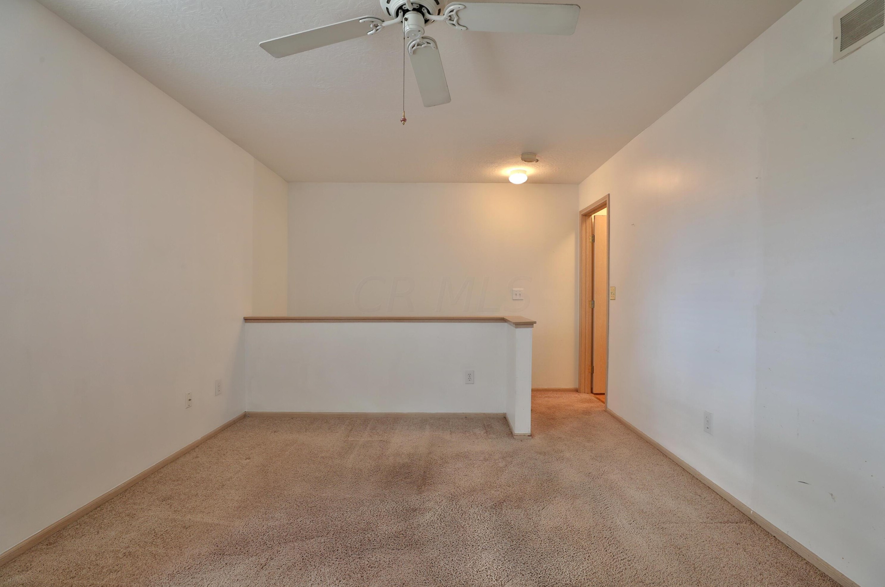 997 Vlg Brk Way, Columbus OH 43235-5033 exterior