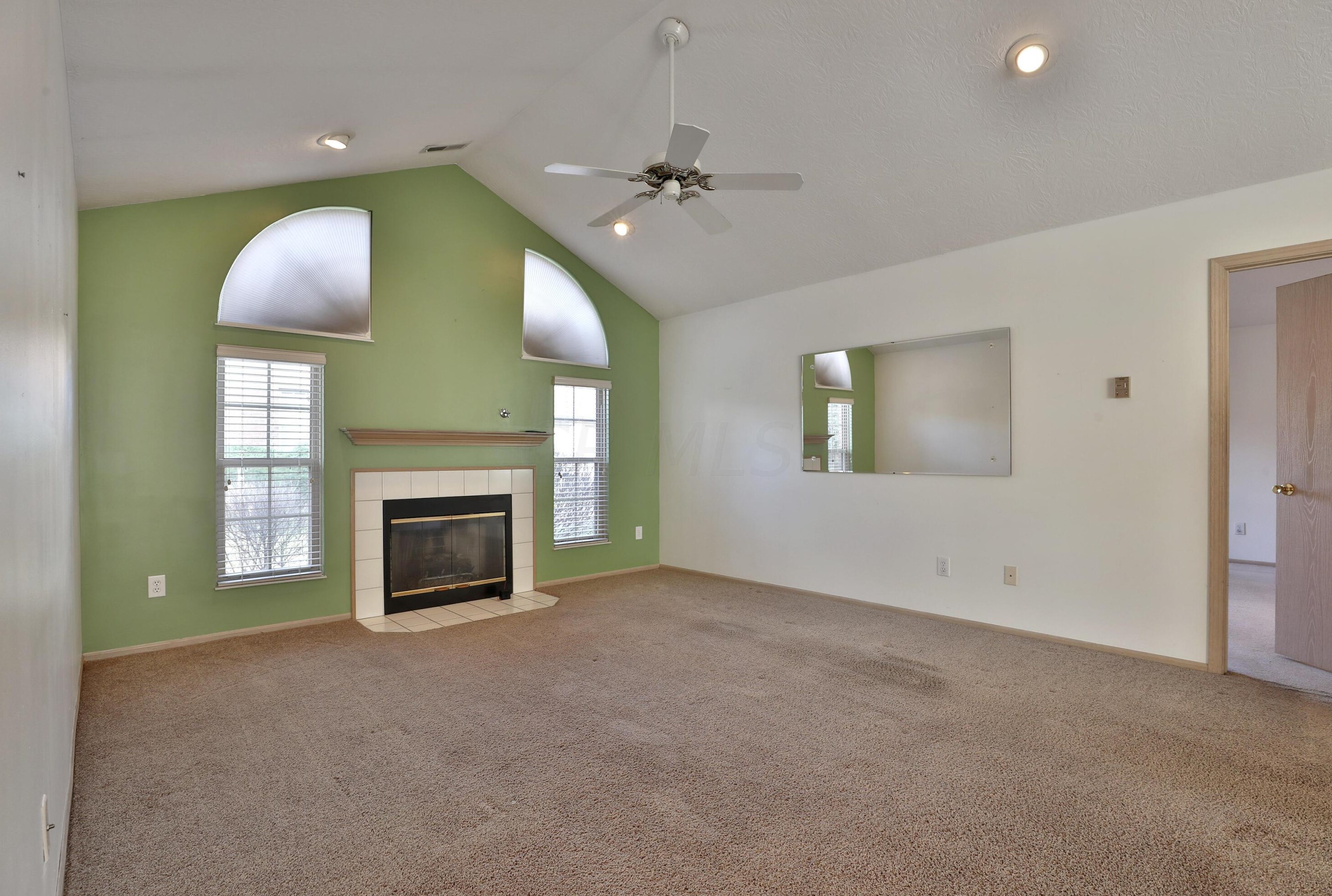 997 Vlg Brk Way, Columbus OH 43235-5033 exterior