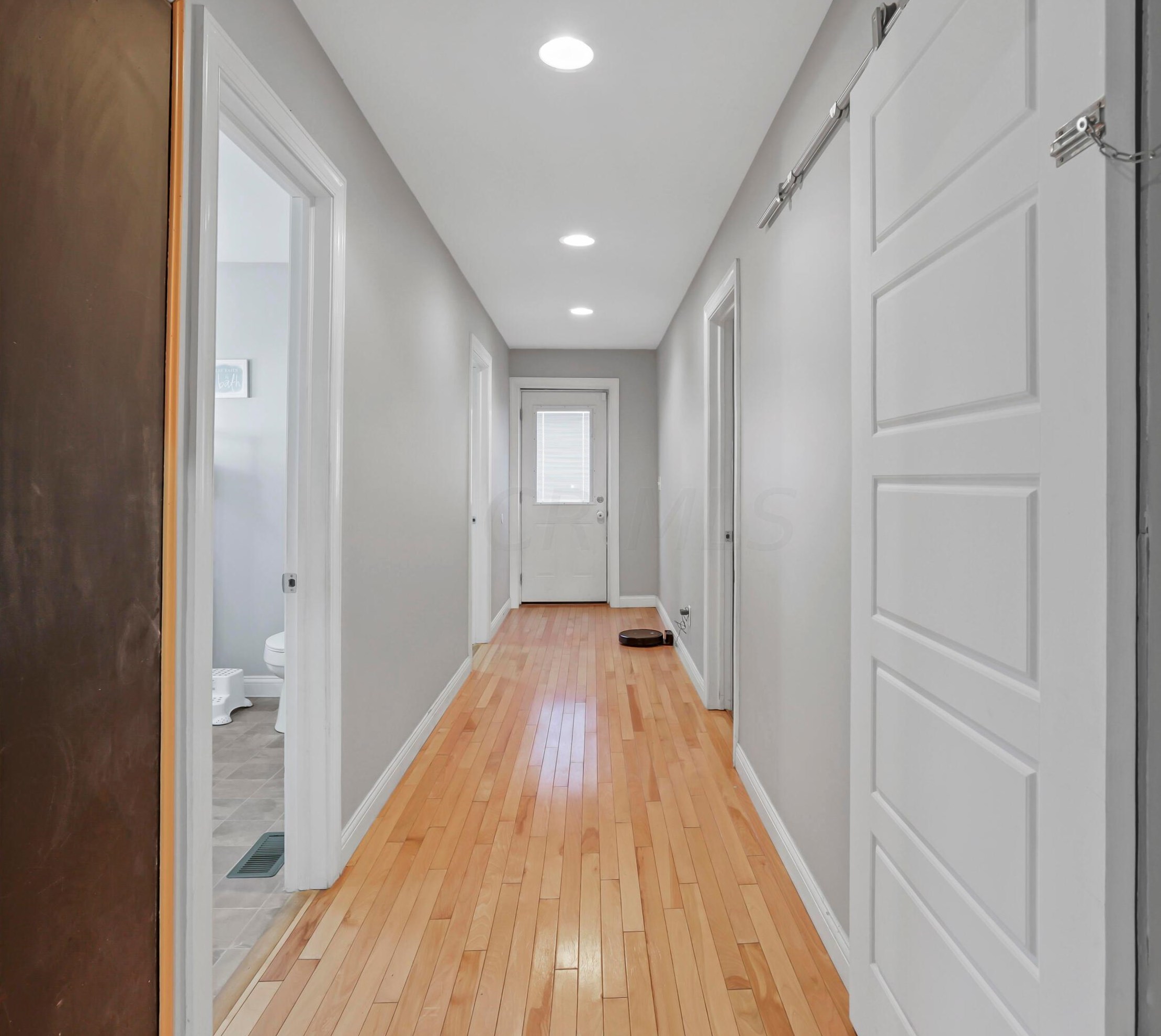 1722 Laurel Ave, Columbus OH 43223-2821 exterior