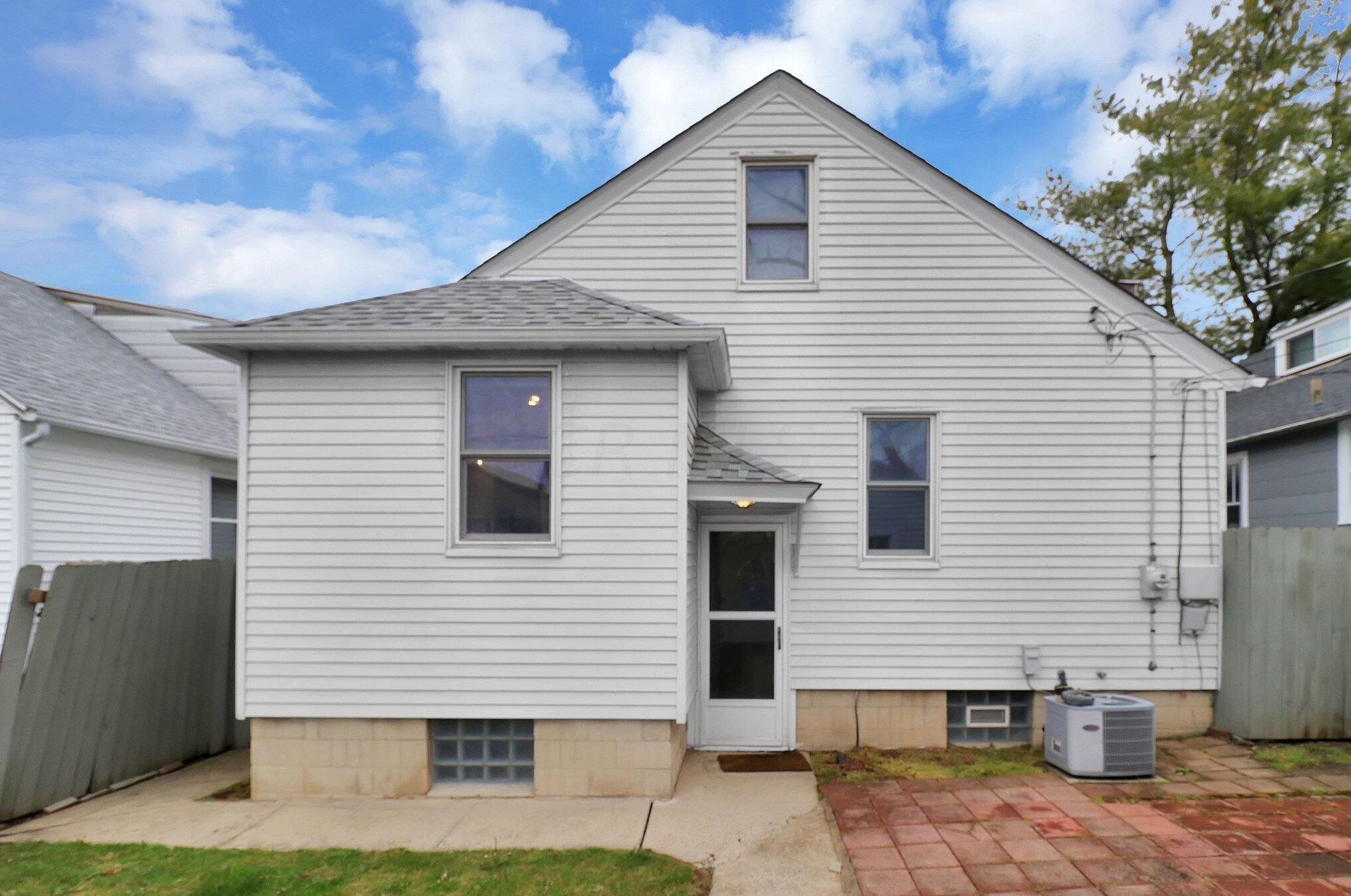 51 Frebis Ave, Columbus OH  43206-3613 exterior