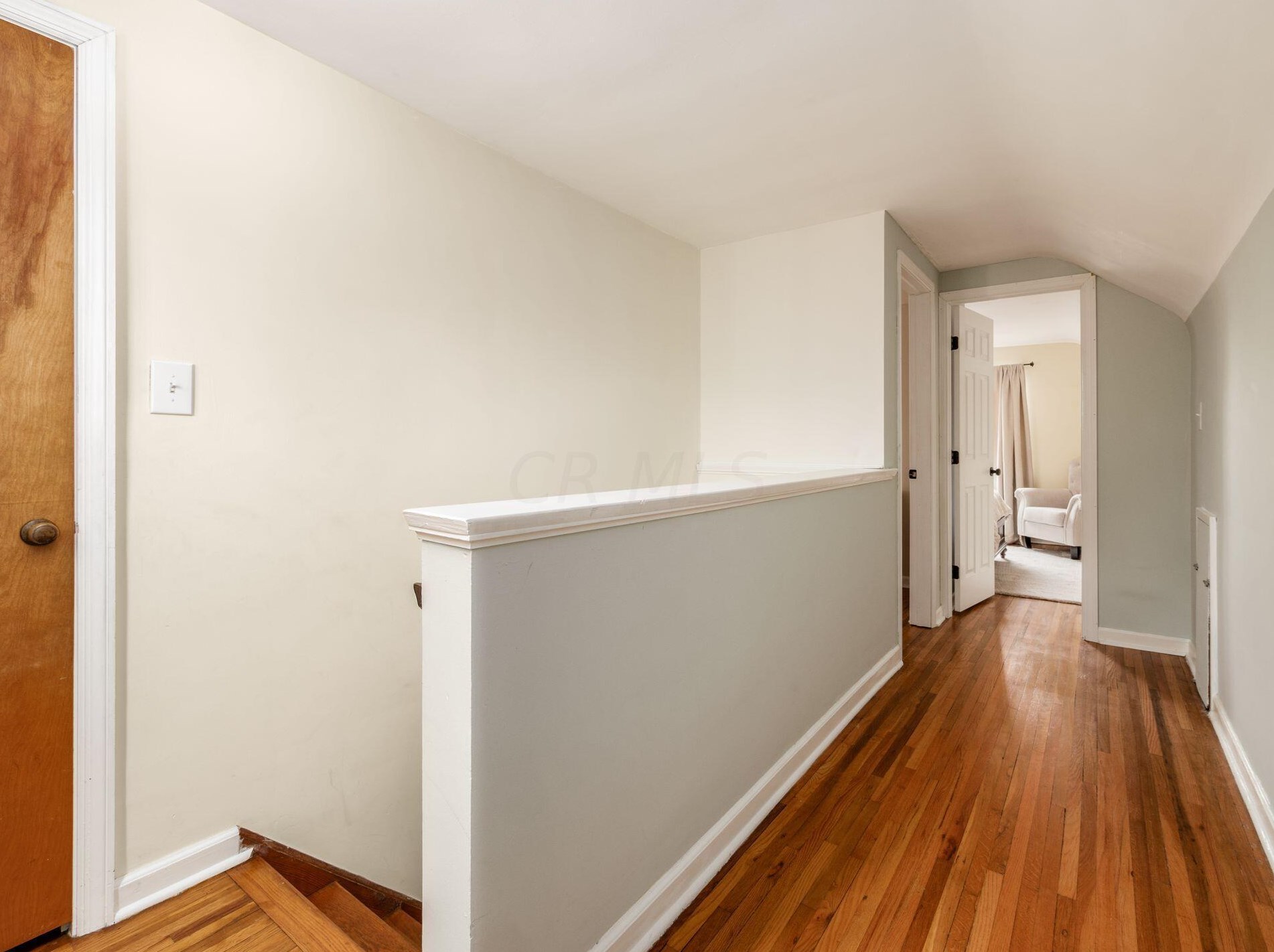 2170 Ridgecliff Rd, Columbus OH  43221-1820 exterior