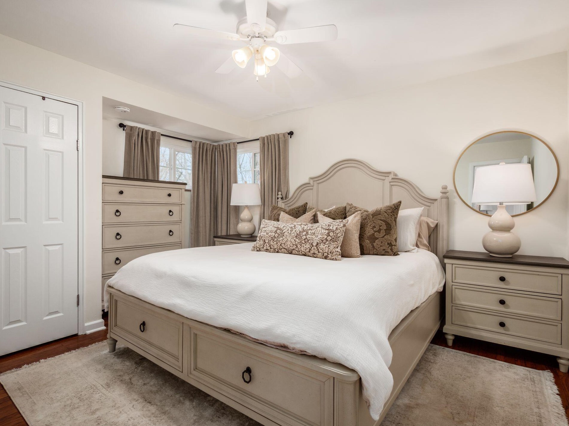 2170 Ridgecliff Rd, Columbus OH  43221-1820 exterior