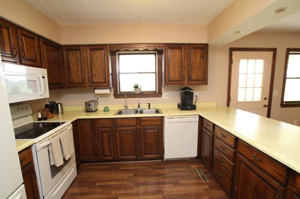 11946 Yankeetown Pike, Mount Sterling OH  43143-9513 exterior