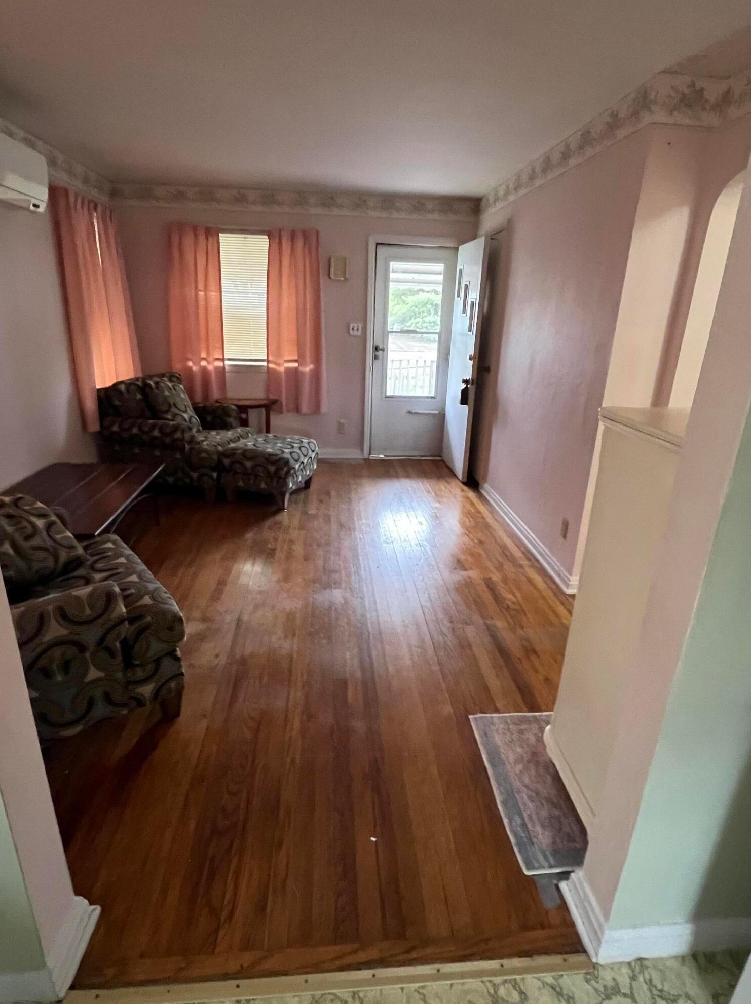 860 Westphal Ave, Columbus OH  43213-3047 exterior