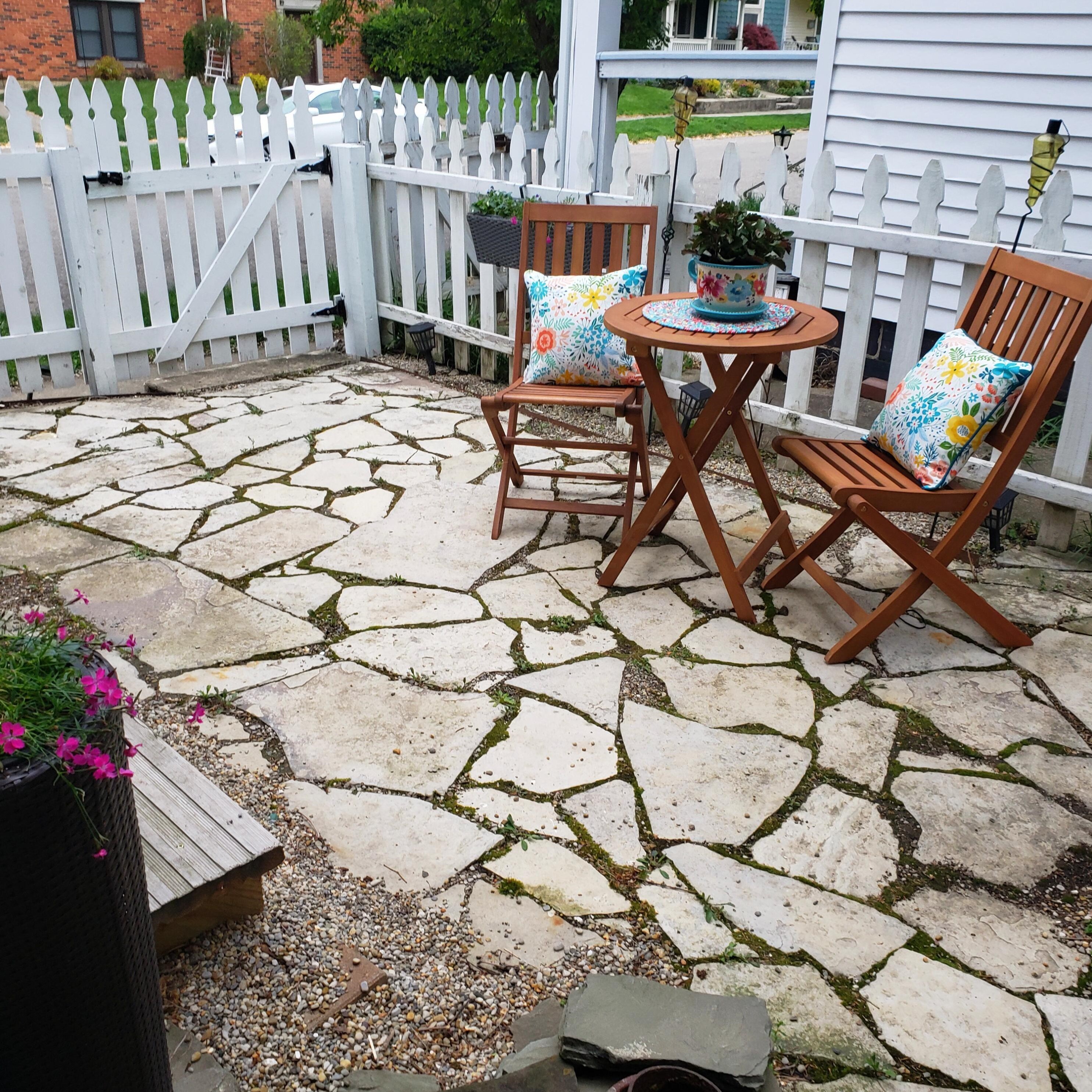 240 2nd Ave, Columbus OH  43201-5401 exterior