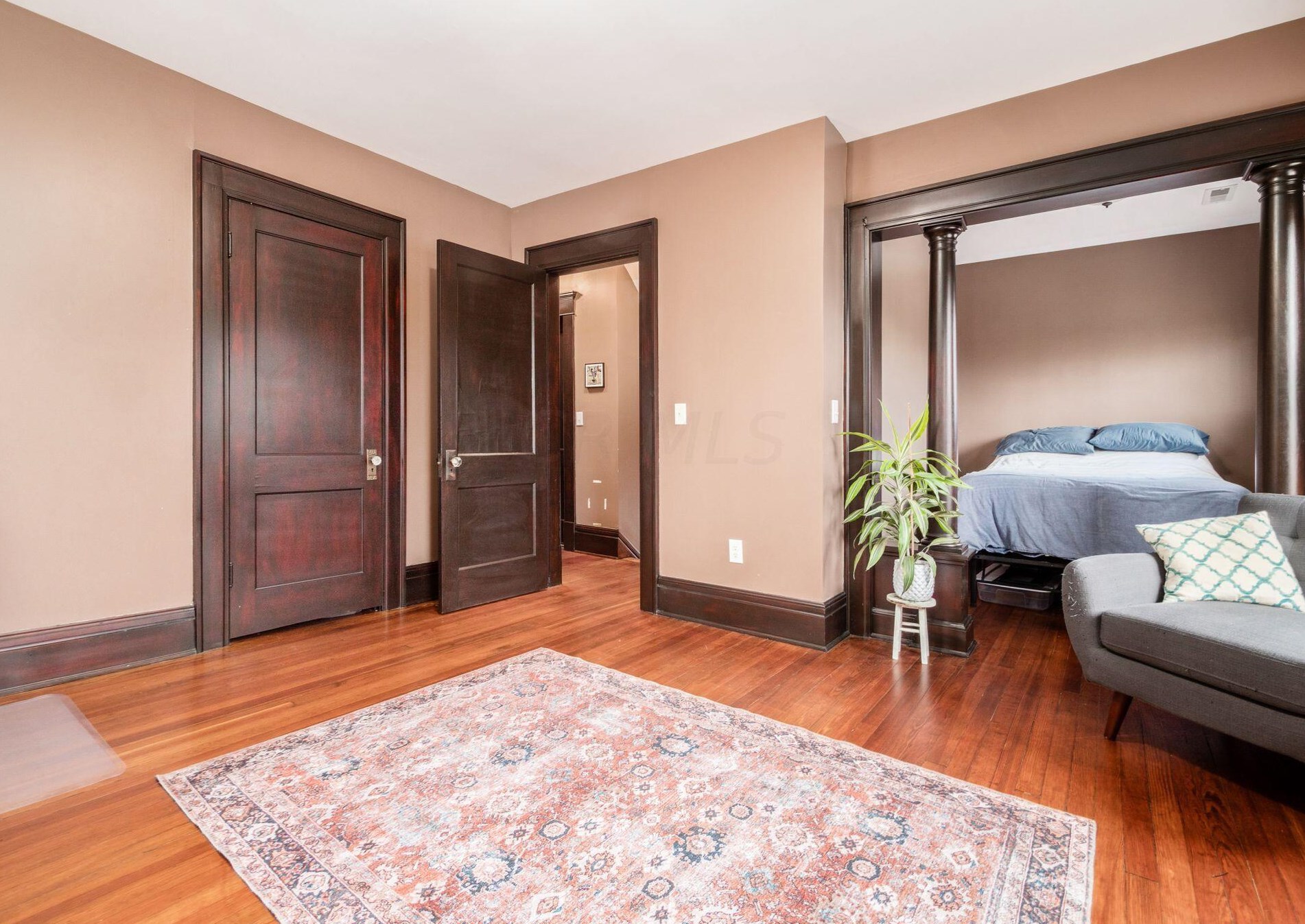 1557 High St, Columbus OH  43201-1154 exterior