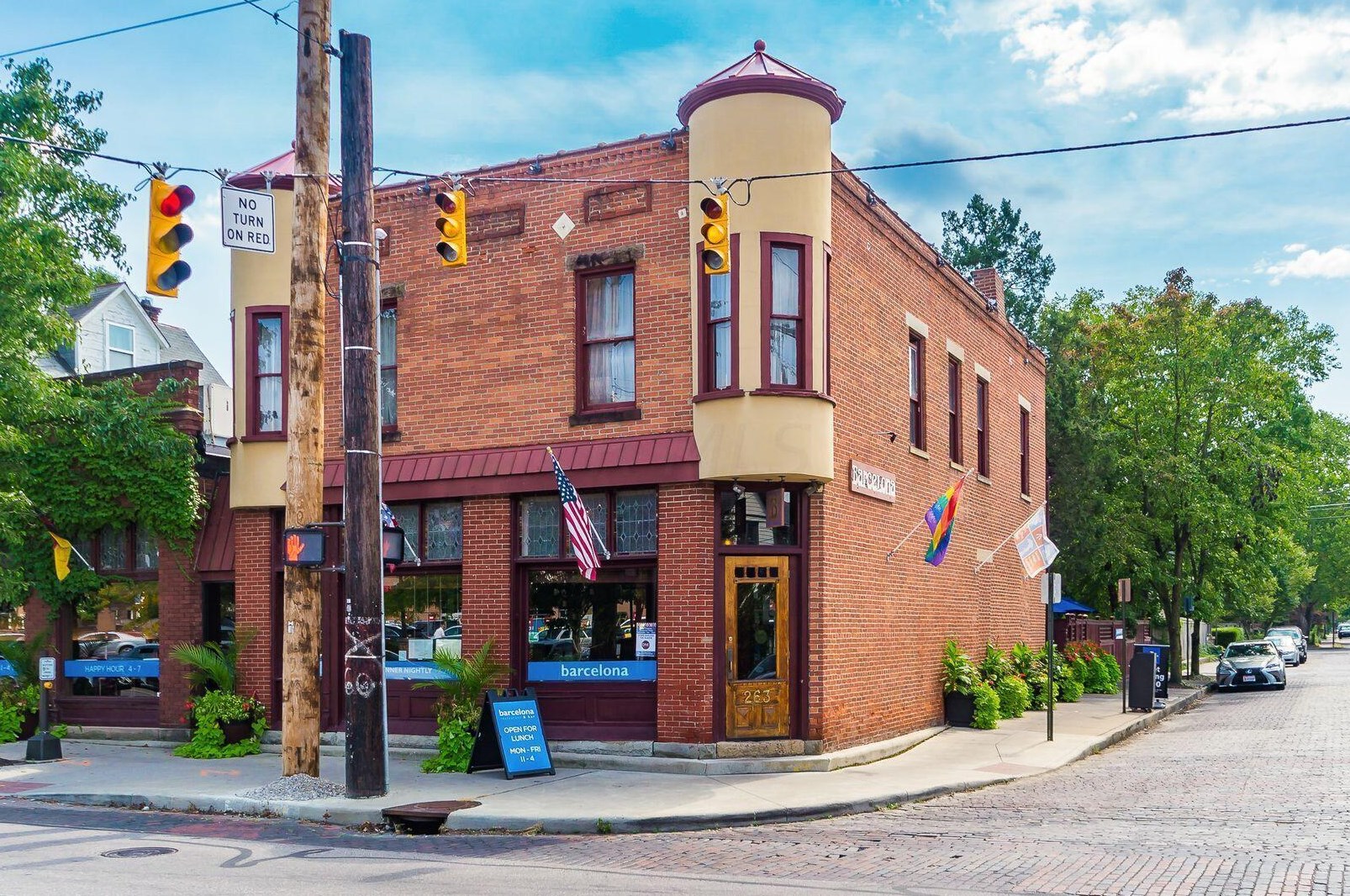 1557 High St, Columbus OH  43201-1154 exterior