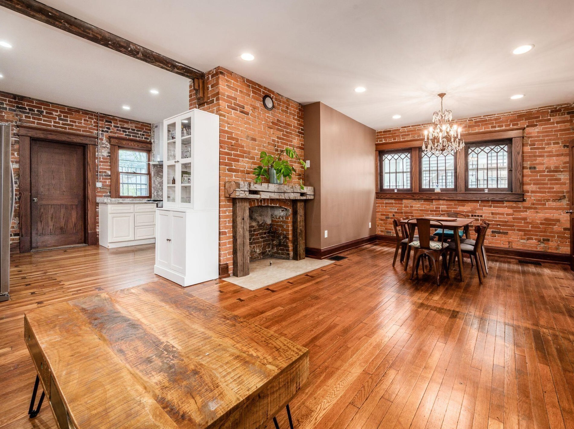 1557 High St, Columbus OH  43201-1154 exterior