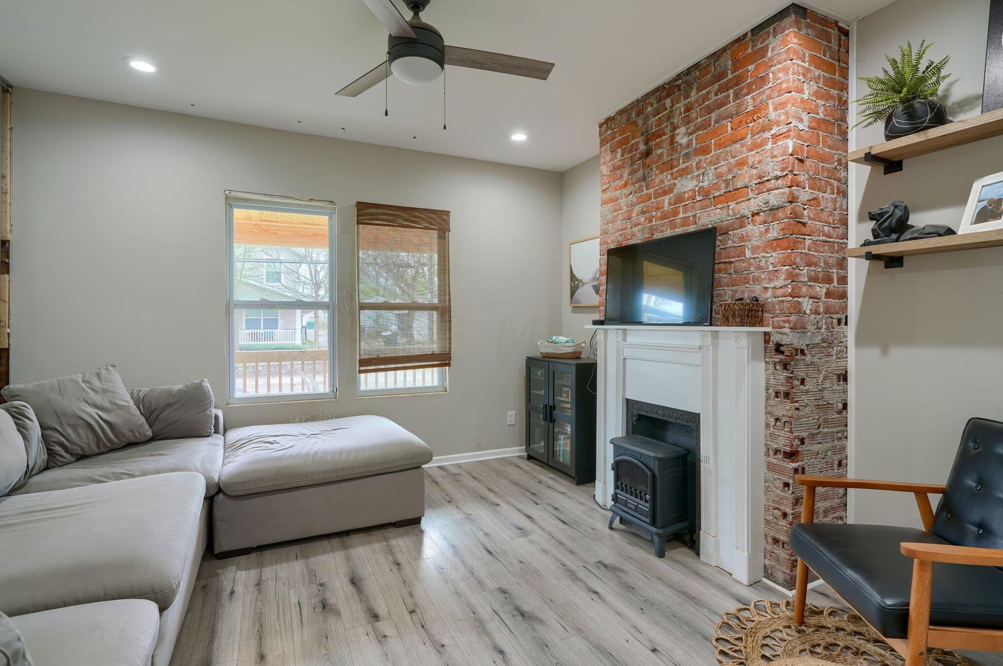 1128 Columbus St, Columbus OH  43206-1604 exterior